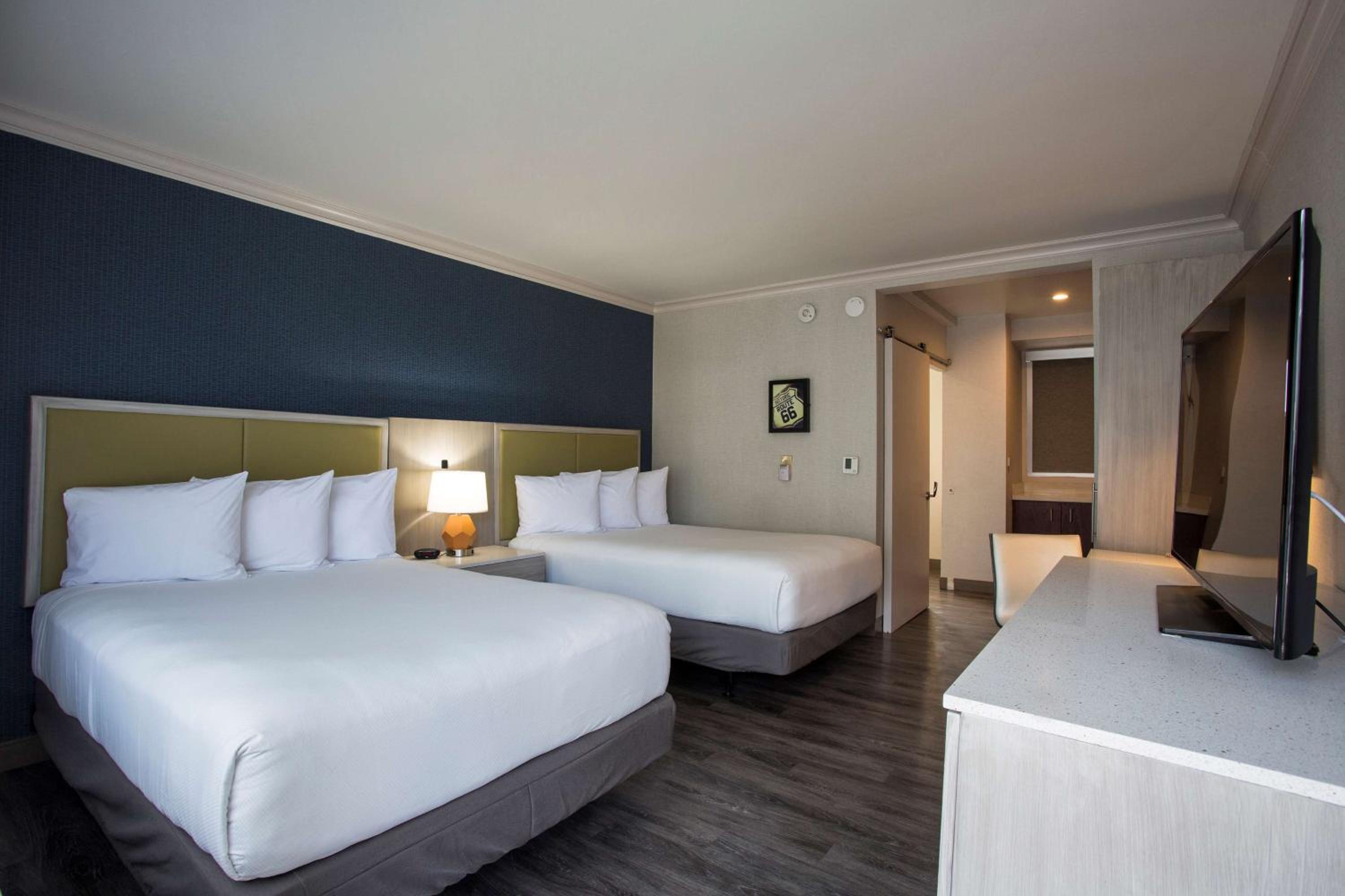 Double Room with Two Double Beds - Mobility Accessible/Non-Smoking