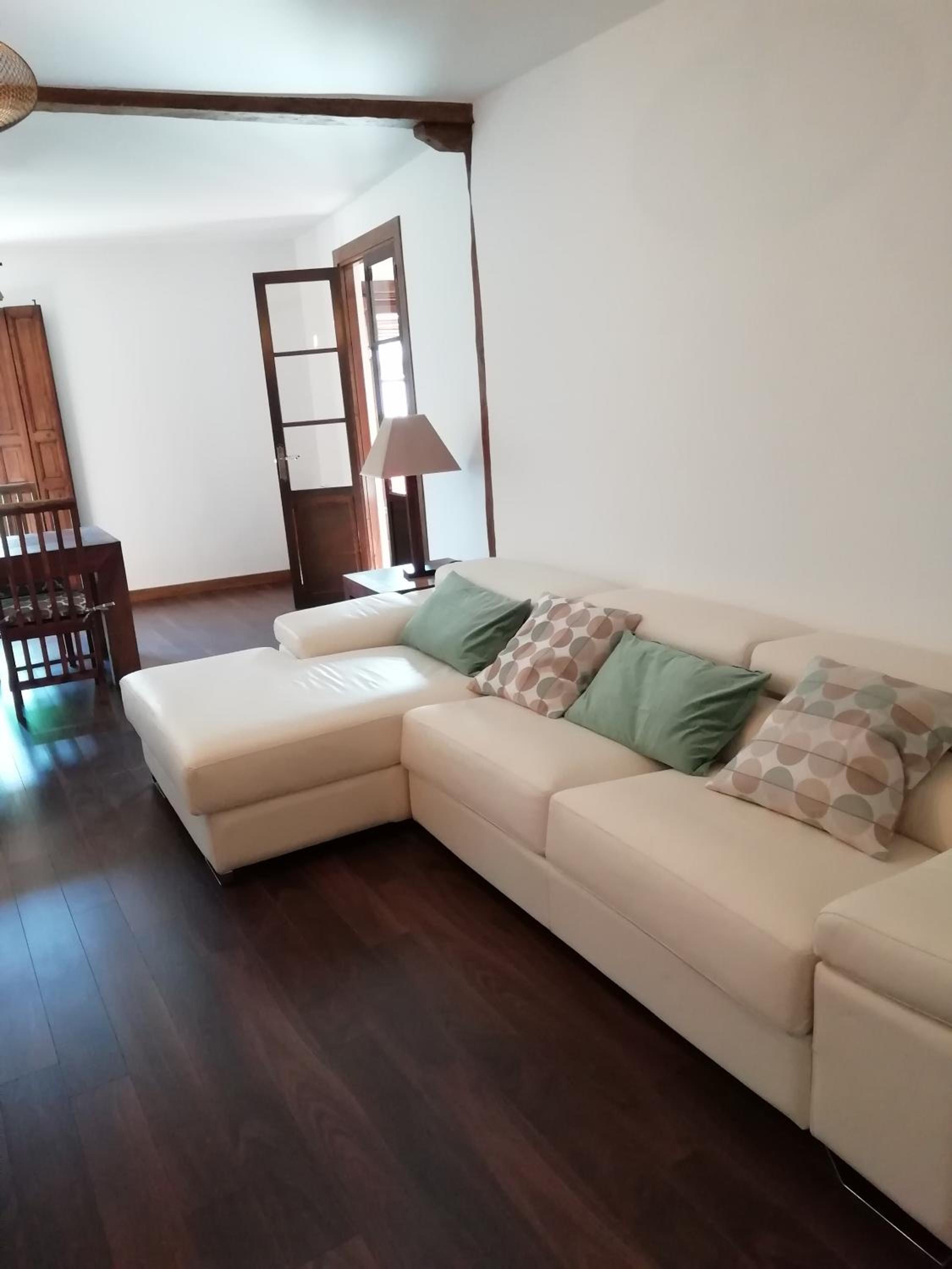 Apartamento de tres habitaciones con vista