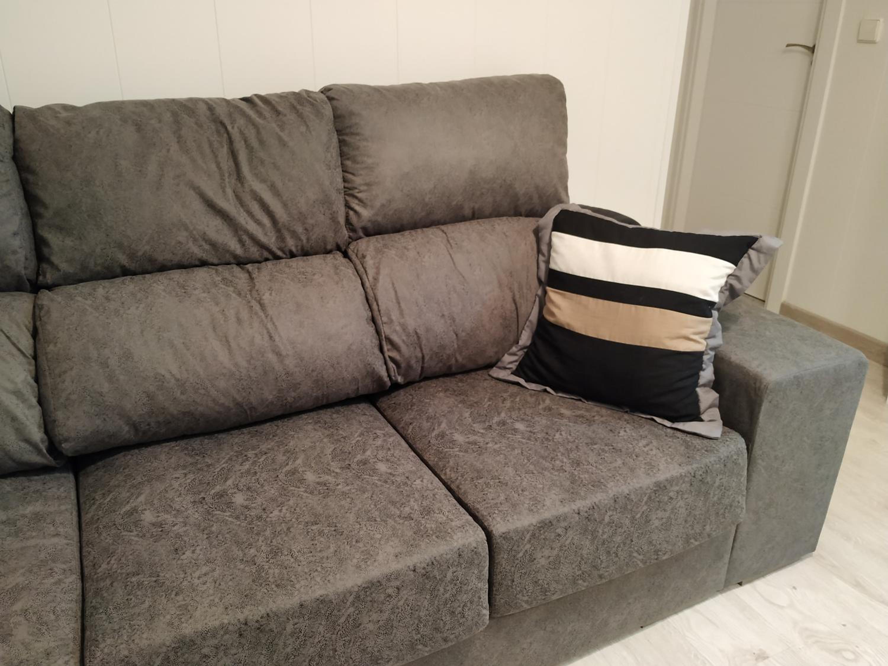 Two-Bedroom Apartment - Photo 9