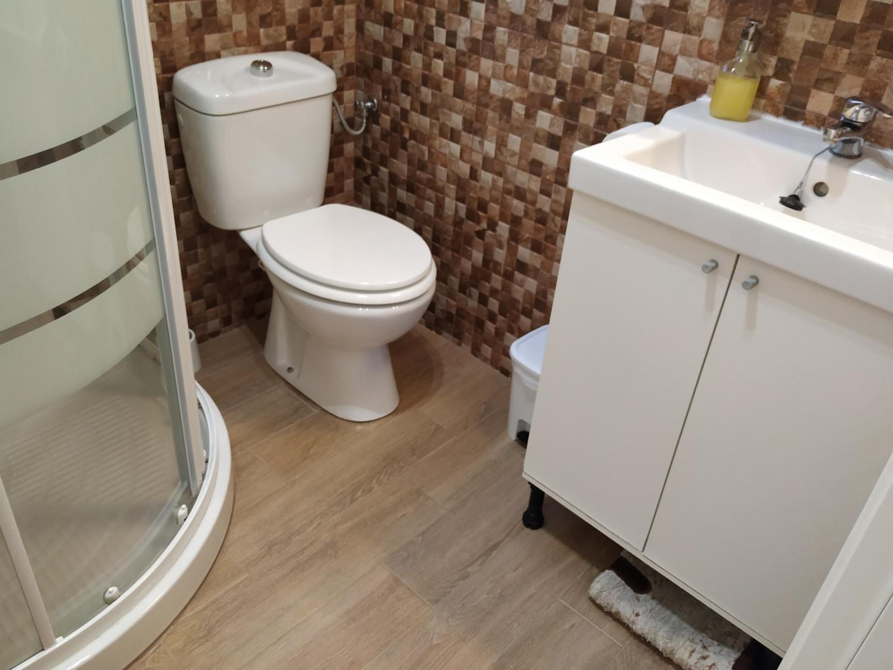 Two-Bedroom Apartment - Photo 40