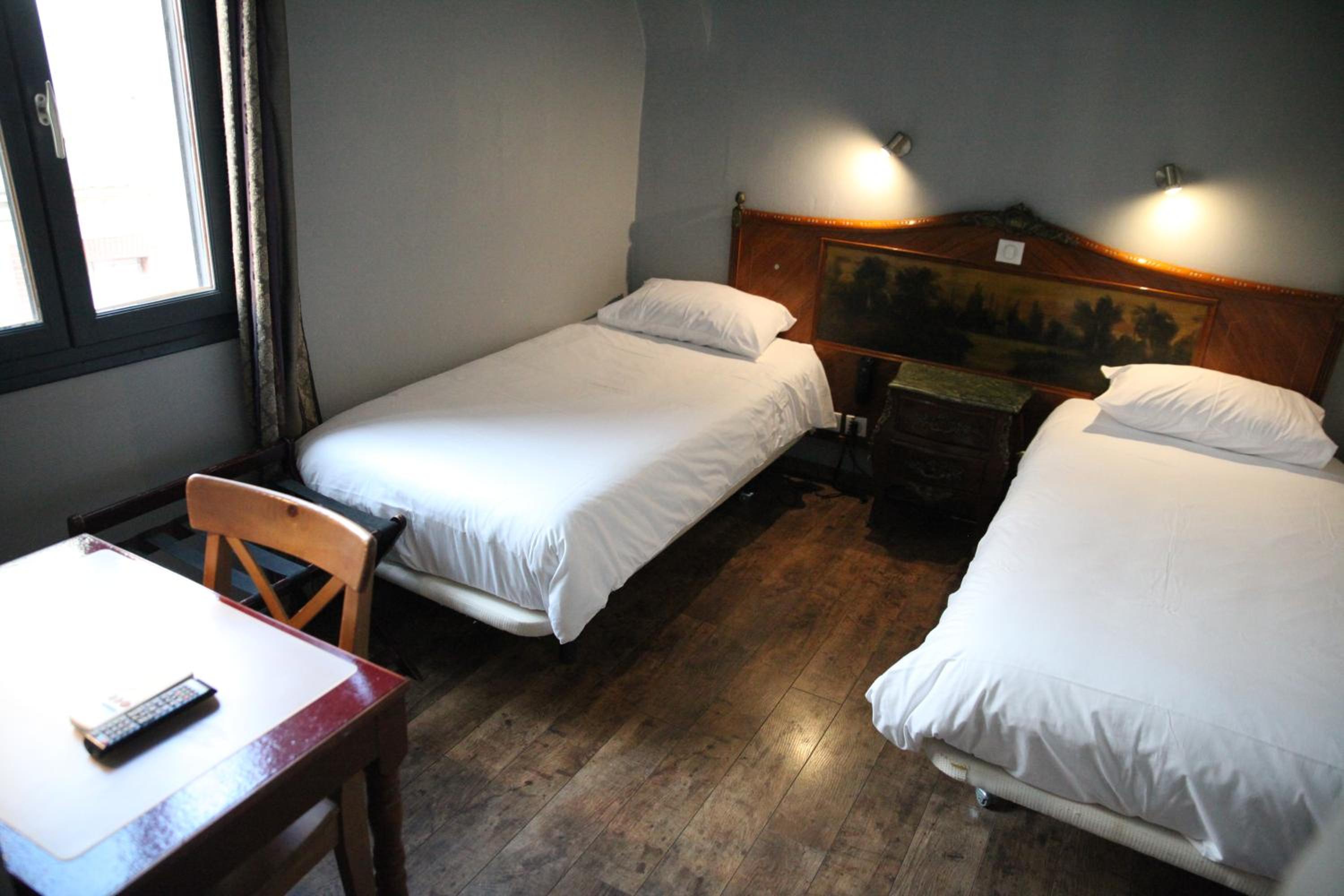 Classic Twin Room photo 2