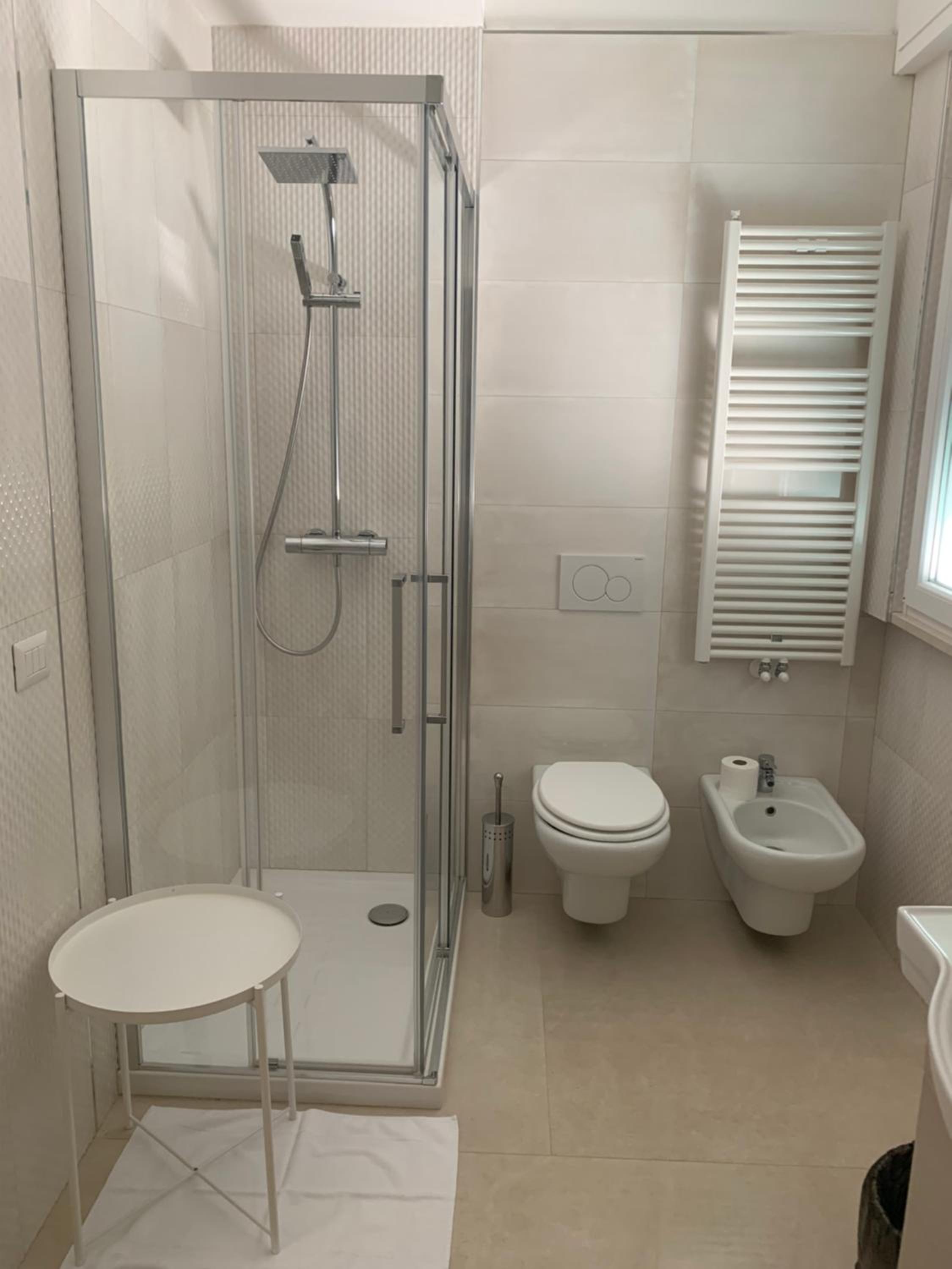 Junior Suite with Balcony - Photo 2