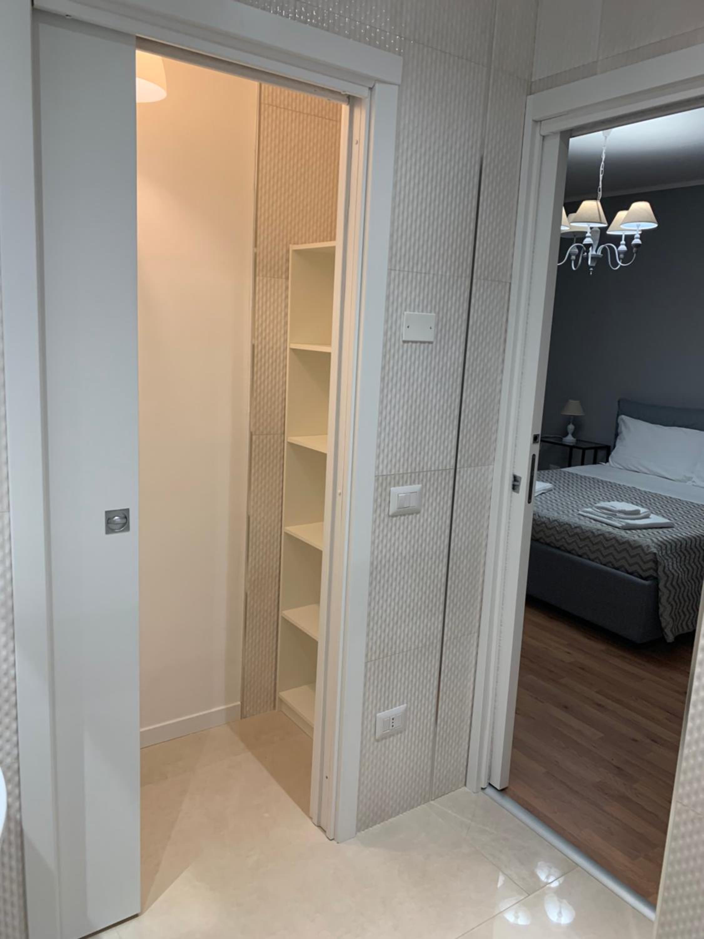 Junior Suite with Balcony - Photo 5