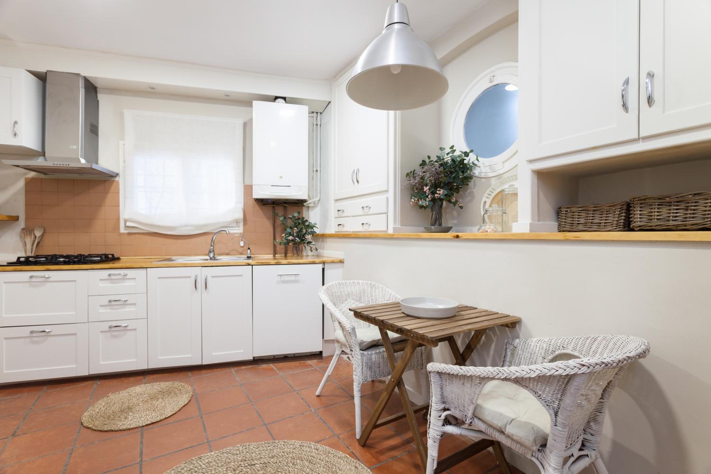 Three-Bedroom House - Photo 10