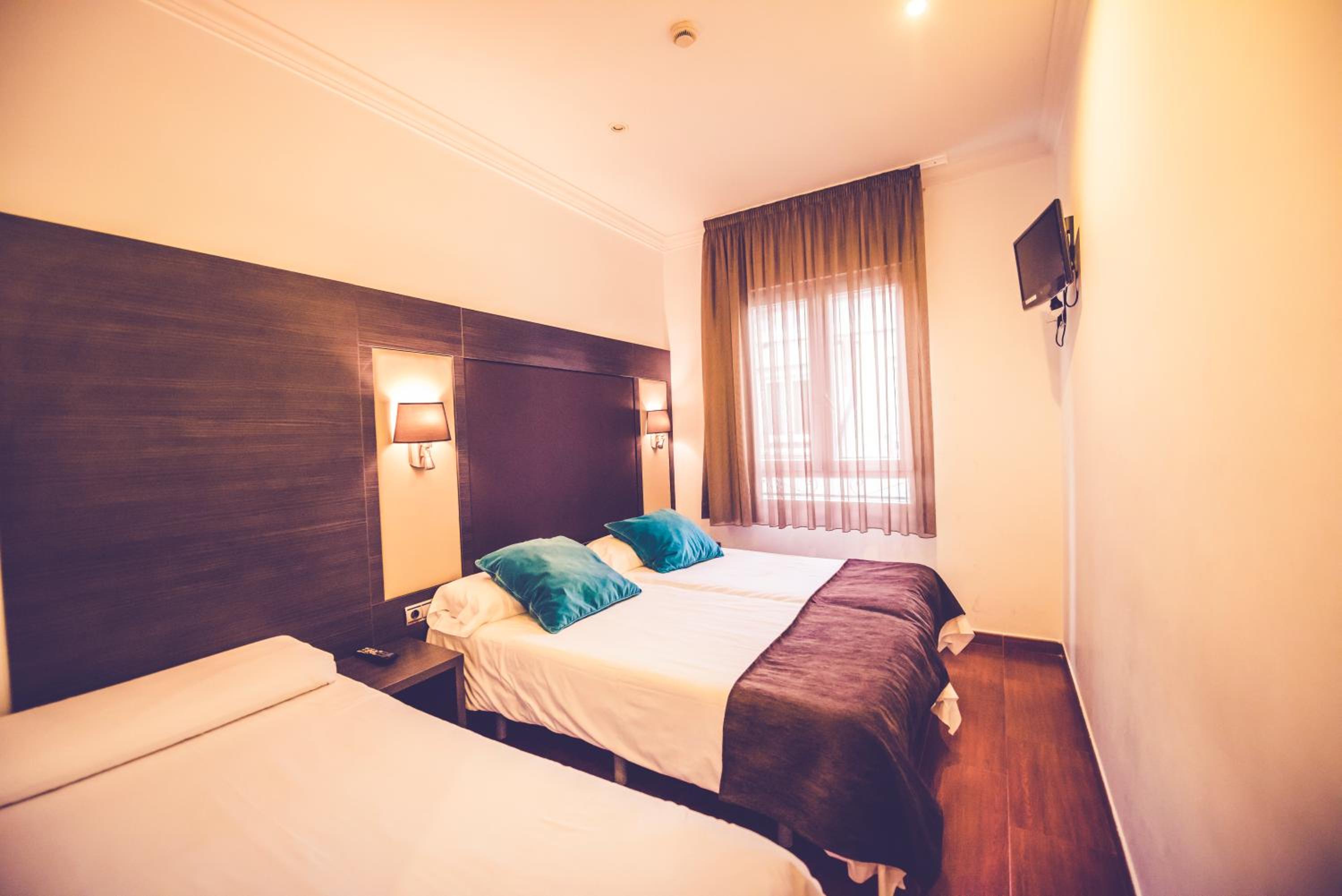 Triple Room - Photo 8