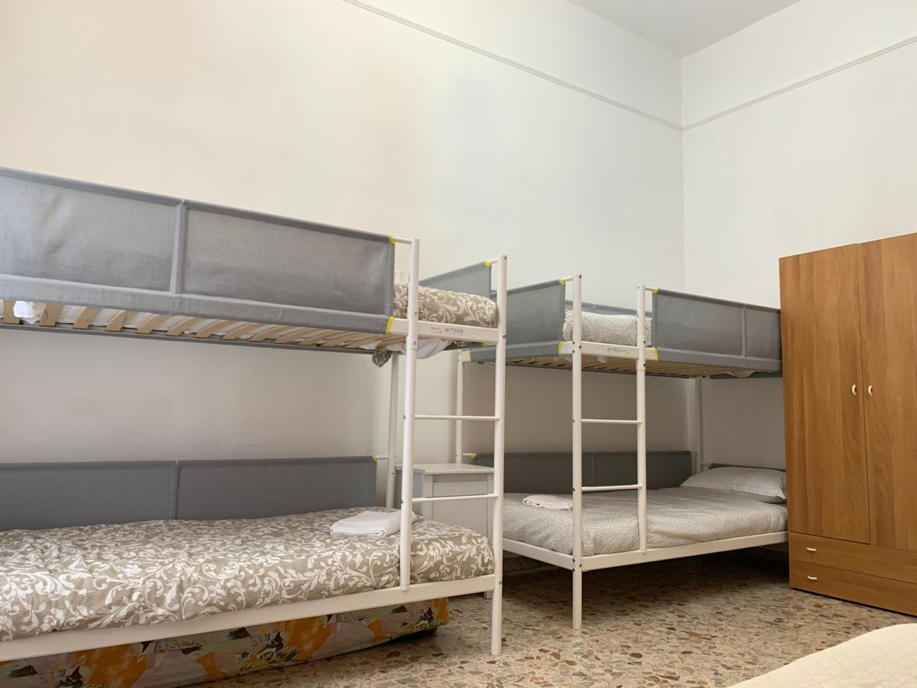 Economy Triple Room with Shared Bathroom