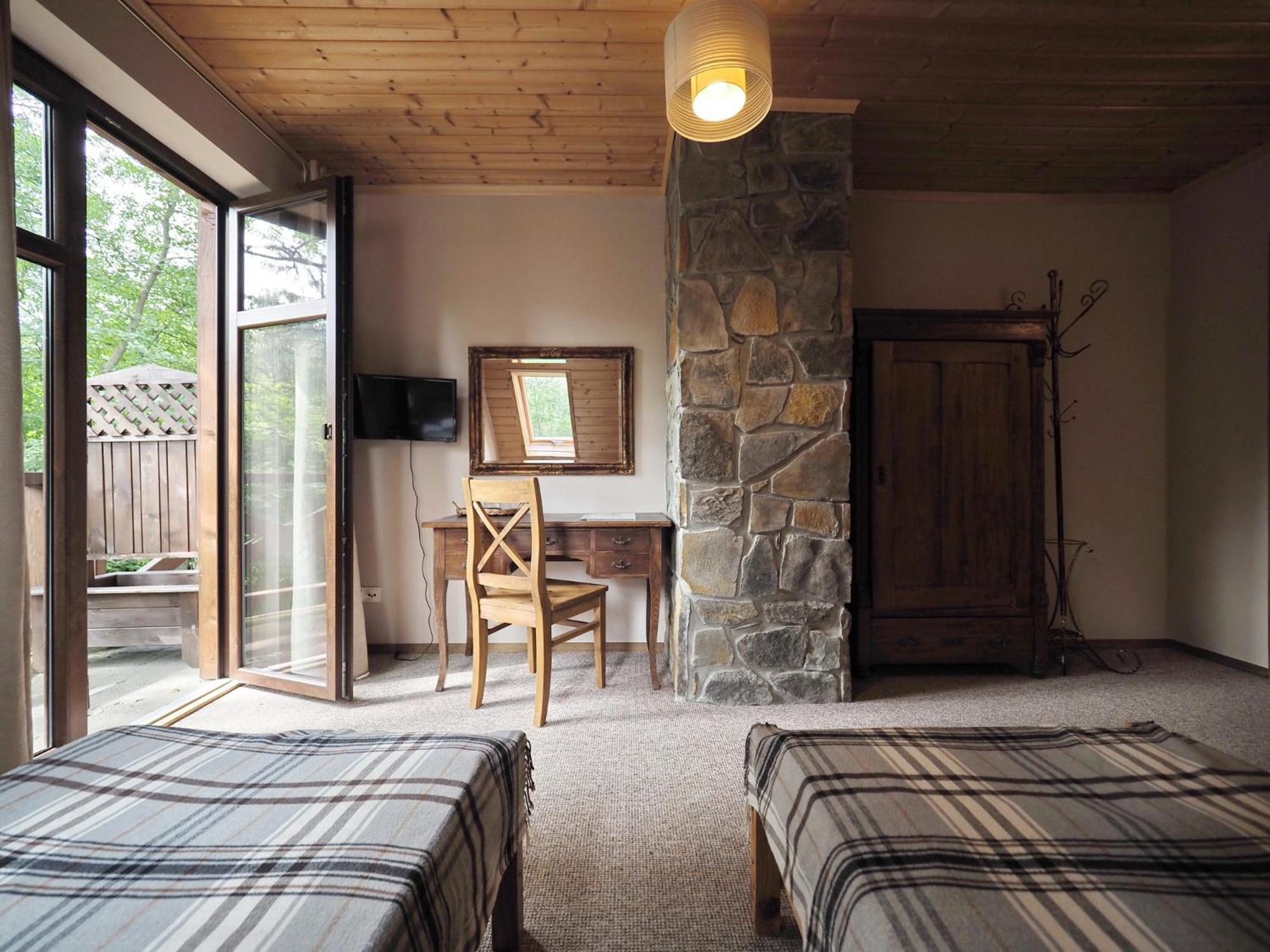 Twin Room with Balcony photo 3