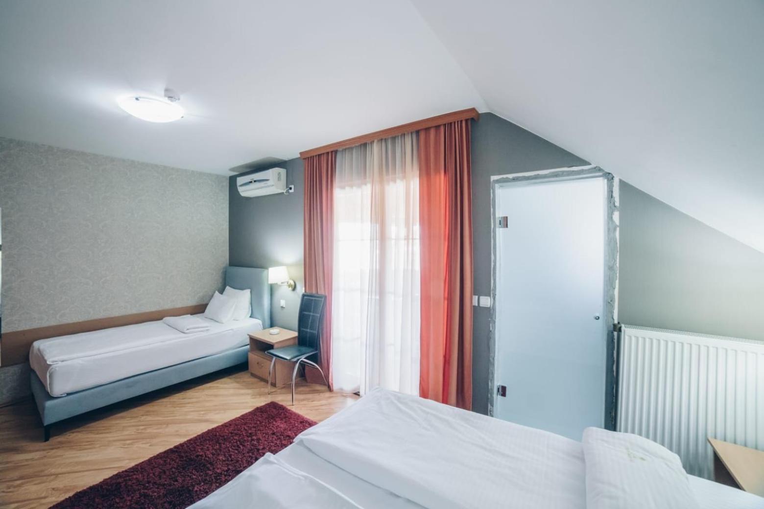 Triple Room with Terrace photo 3