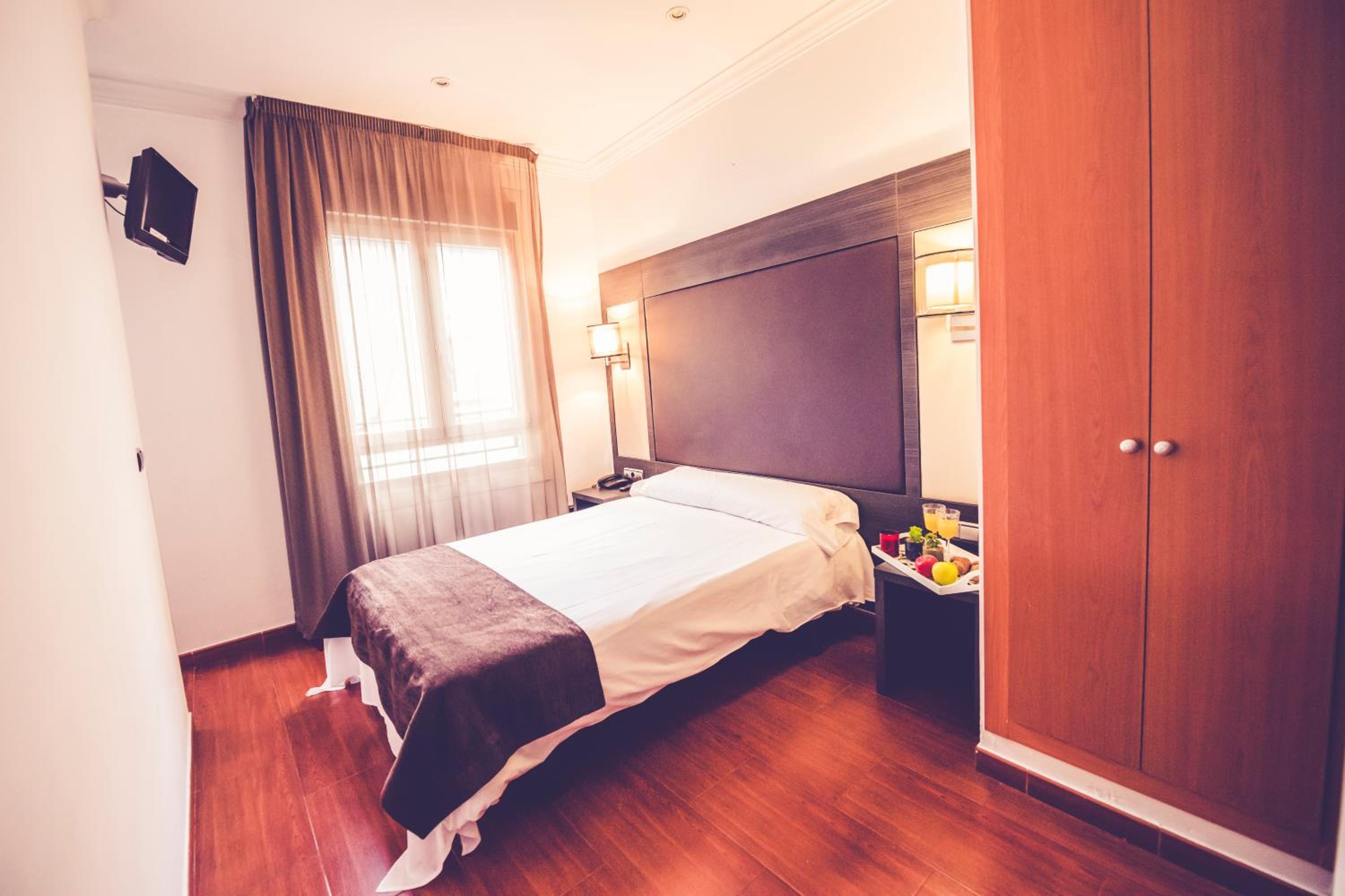 Double or Twin Room - Photo 27