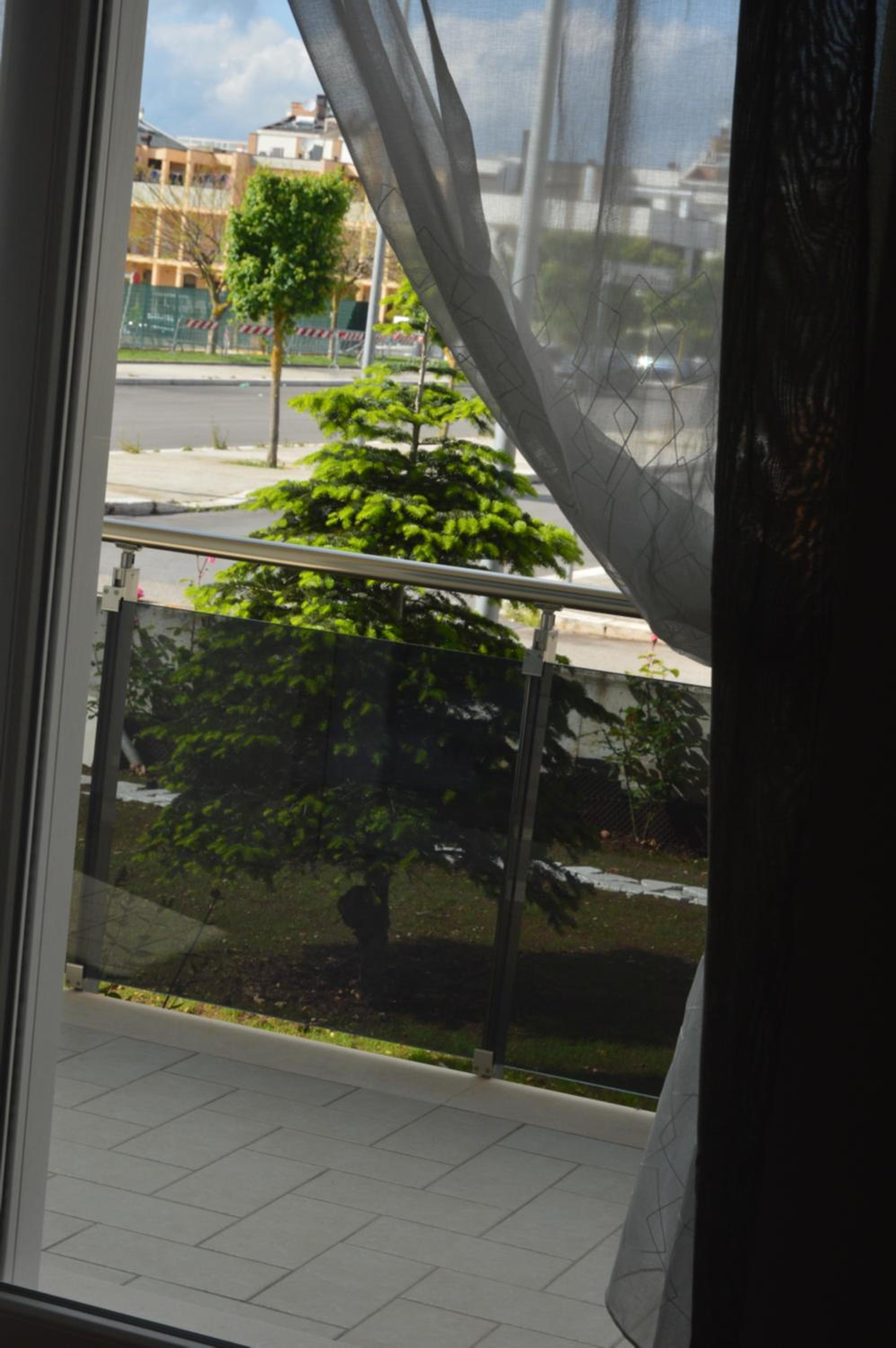 Junior Suite with Balcony - Photo 10