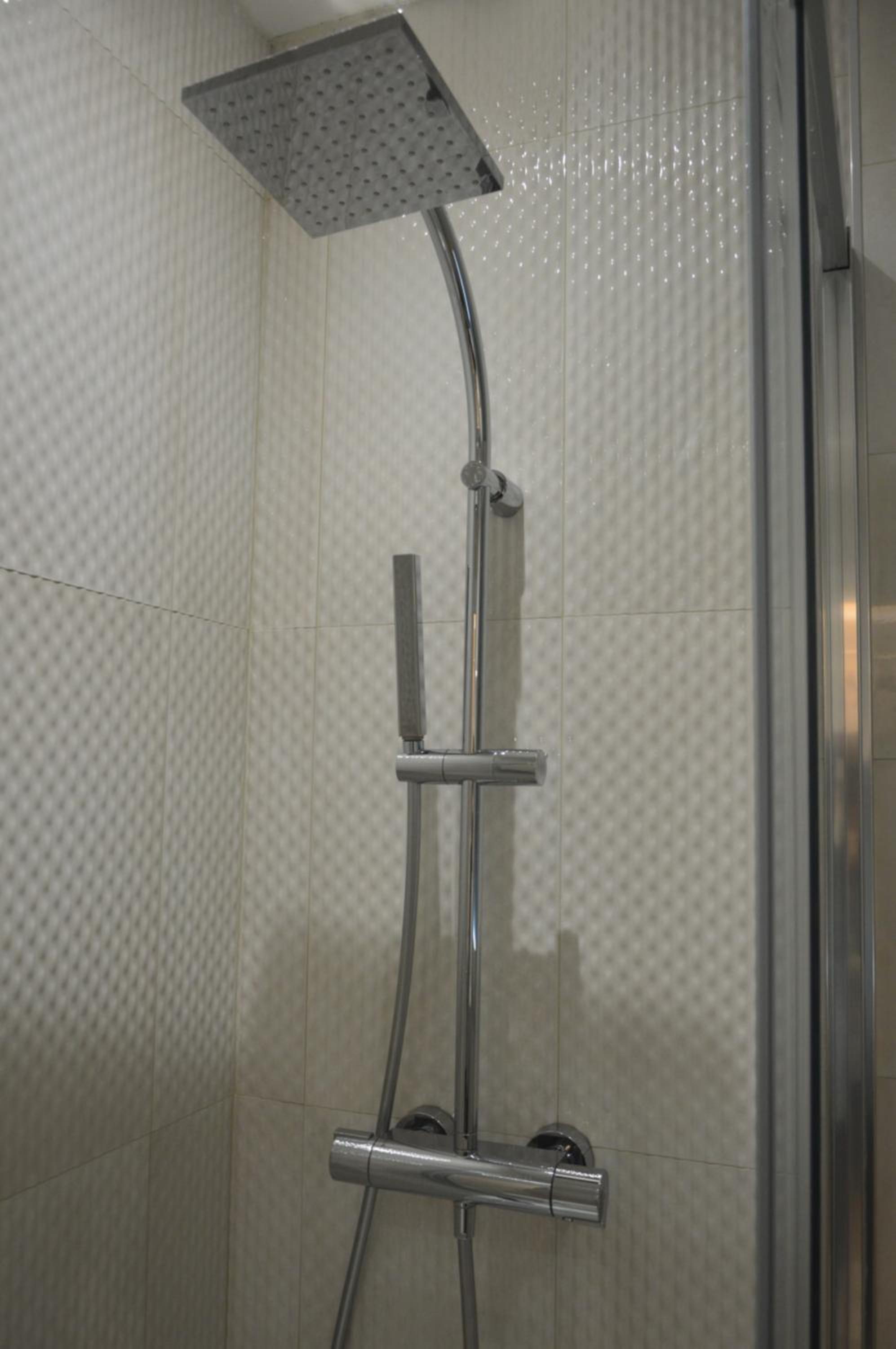 Junior Suite with Balcony - Photo 11
