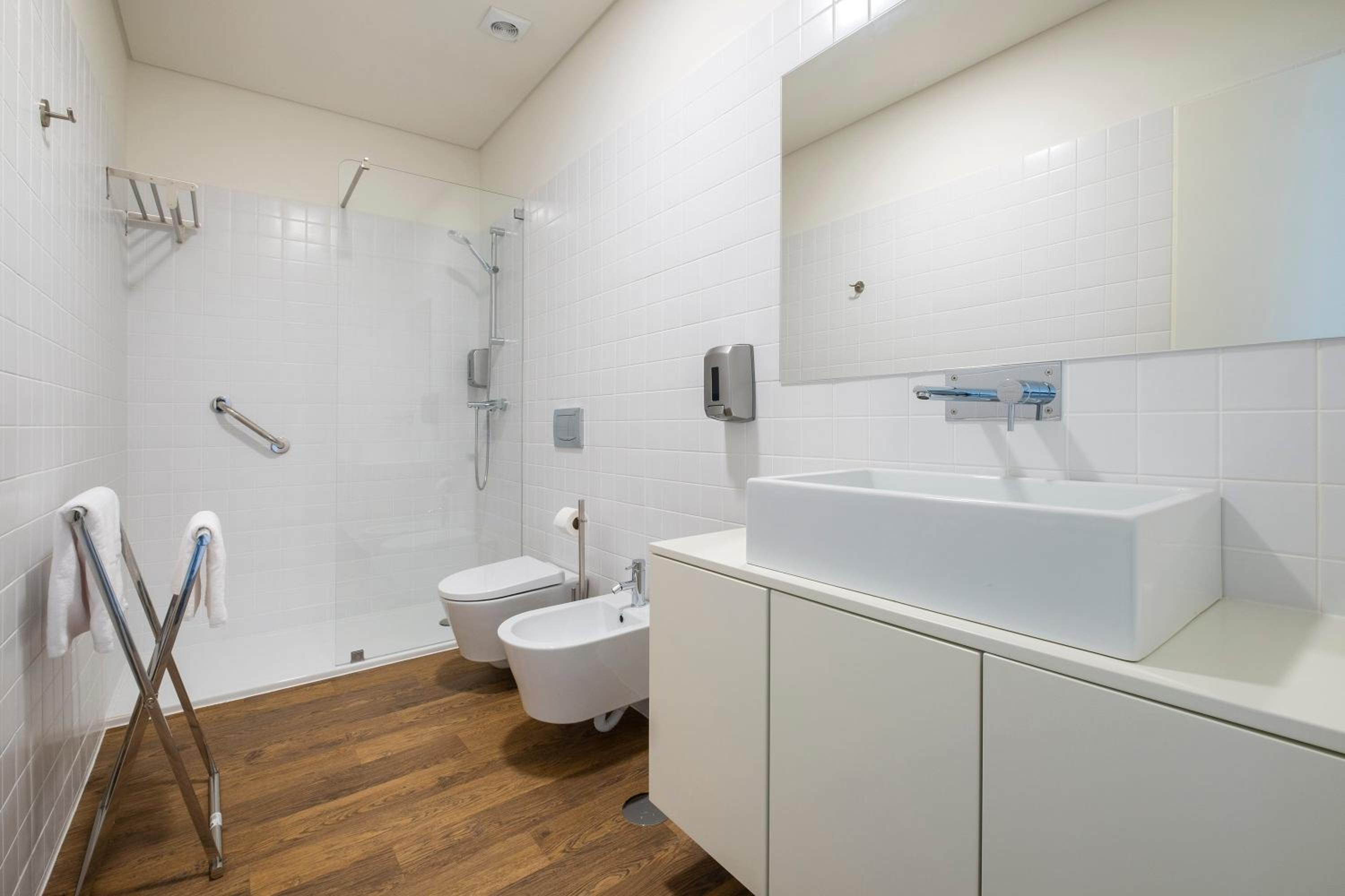 Two-Bedroom House - Photo 20