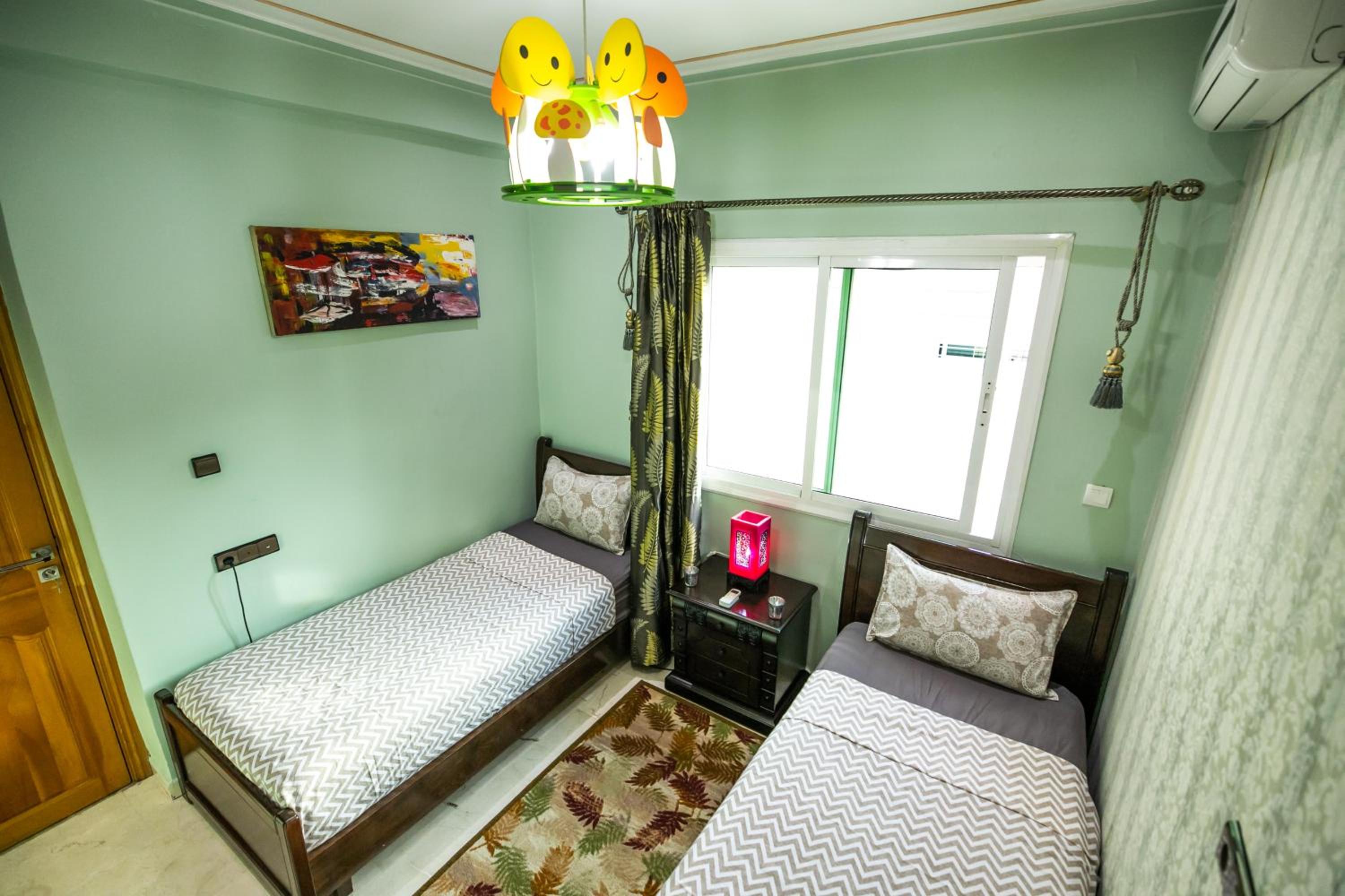 Apartment with Balcony - Photo 6