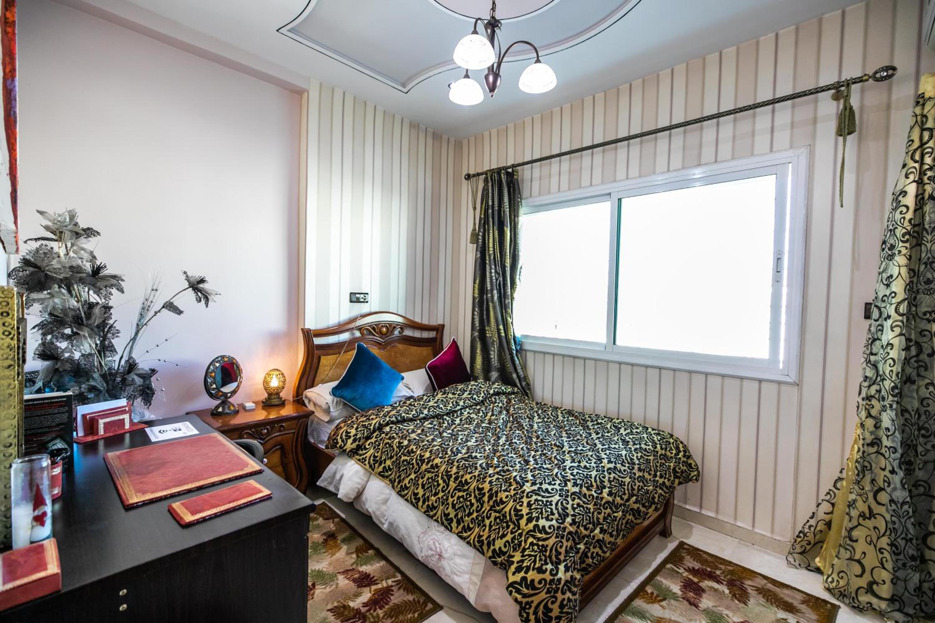 Apartment with Balcony - Photo 24