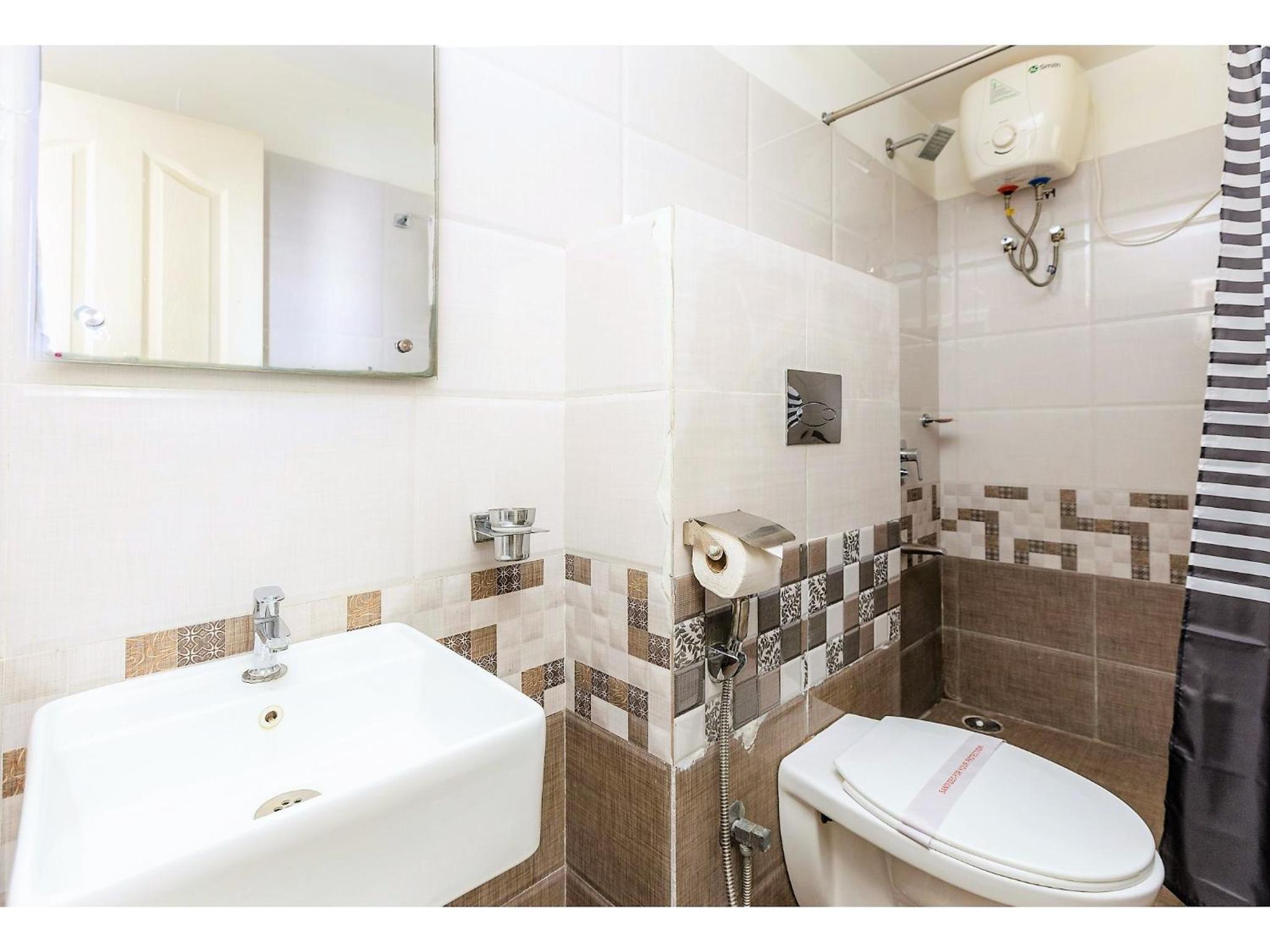 Standard One-Bedroom Apartment - Photo 6