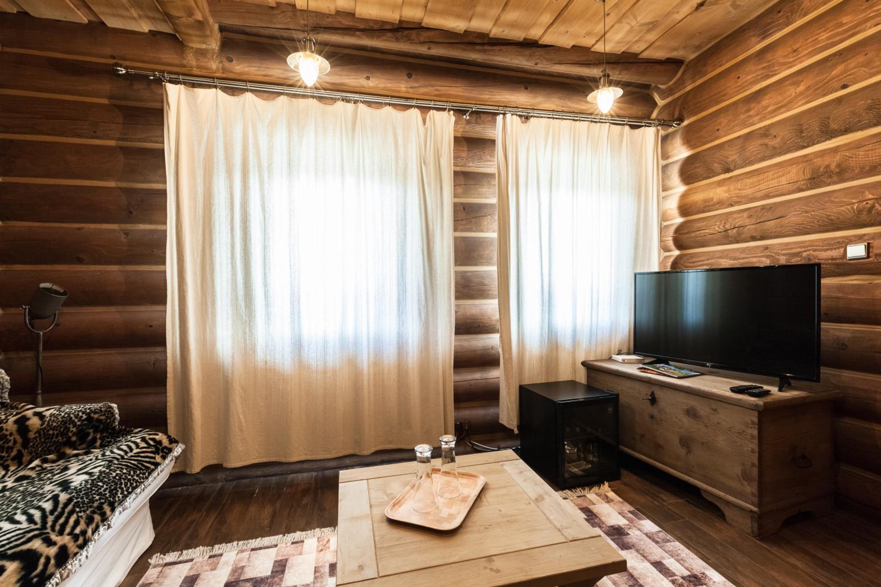 Double Room - Photo 6