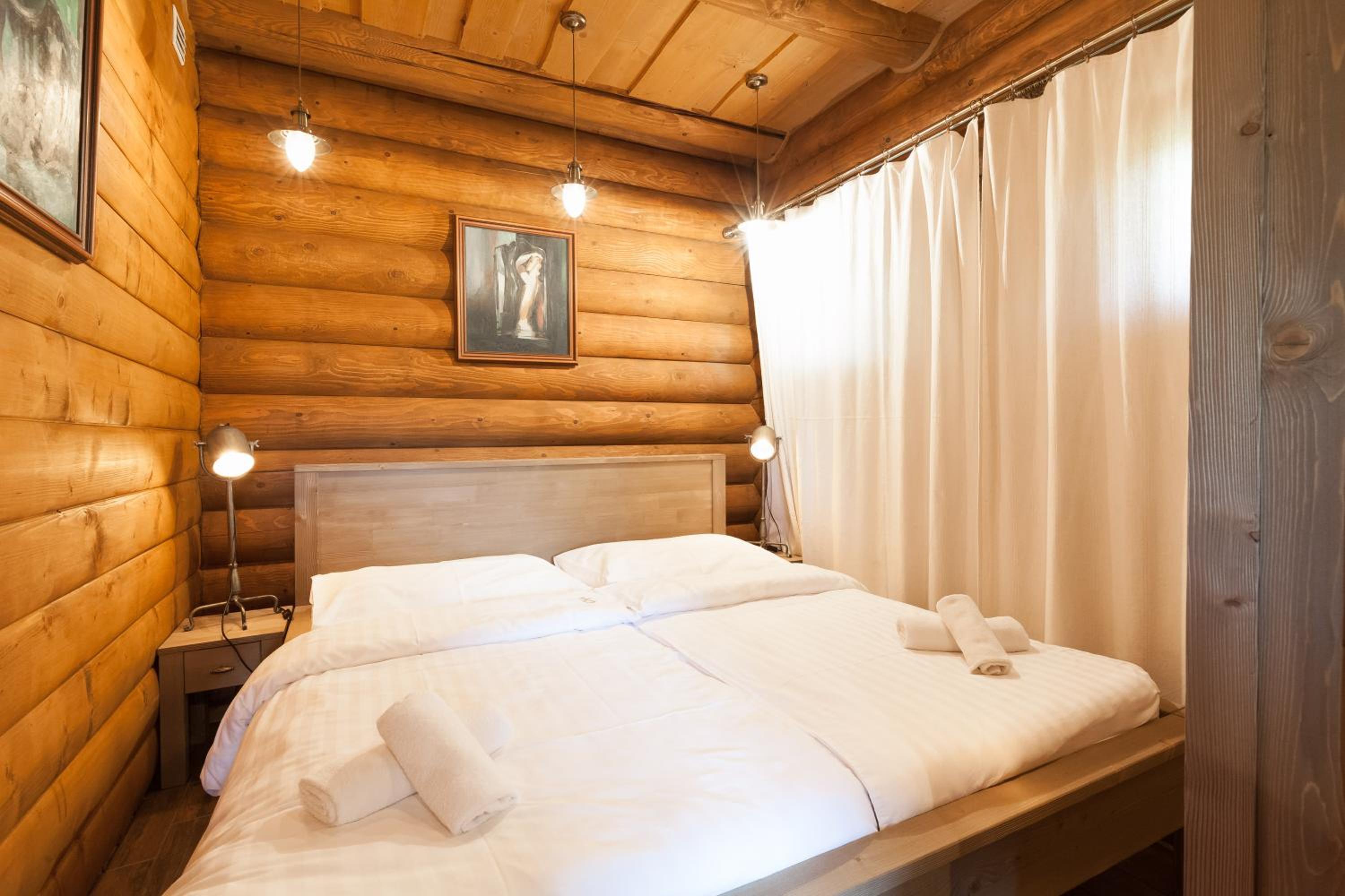 Double Room - Photo 3