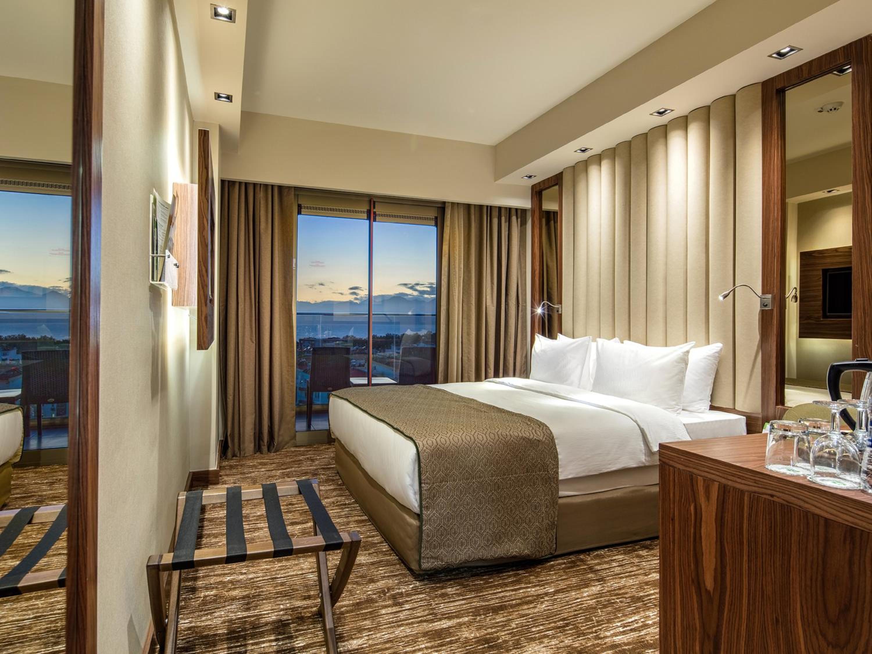 Premium Room thumbnail 5