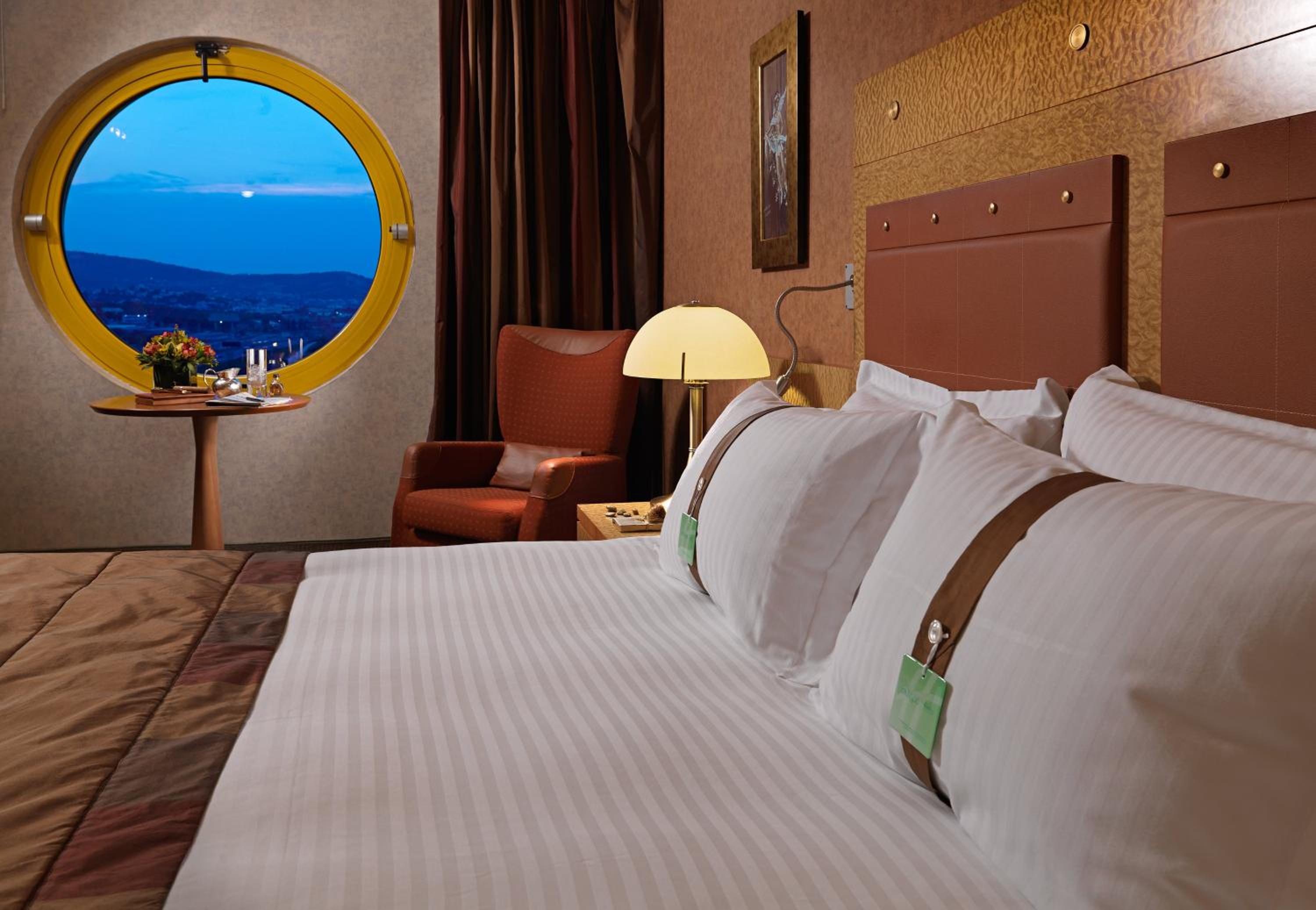 Executive King Room