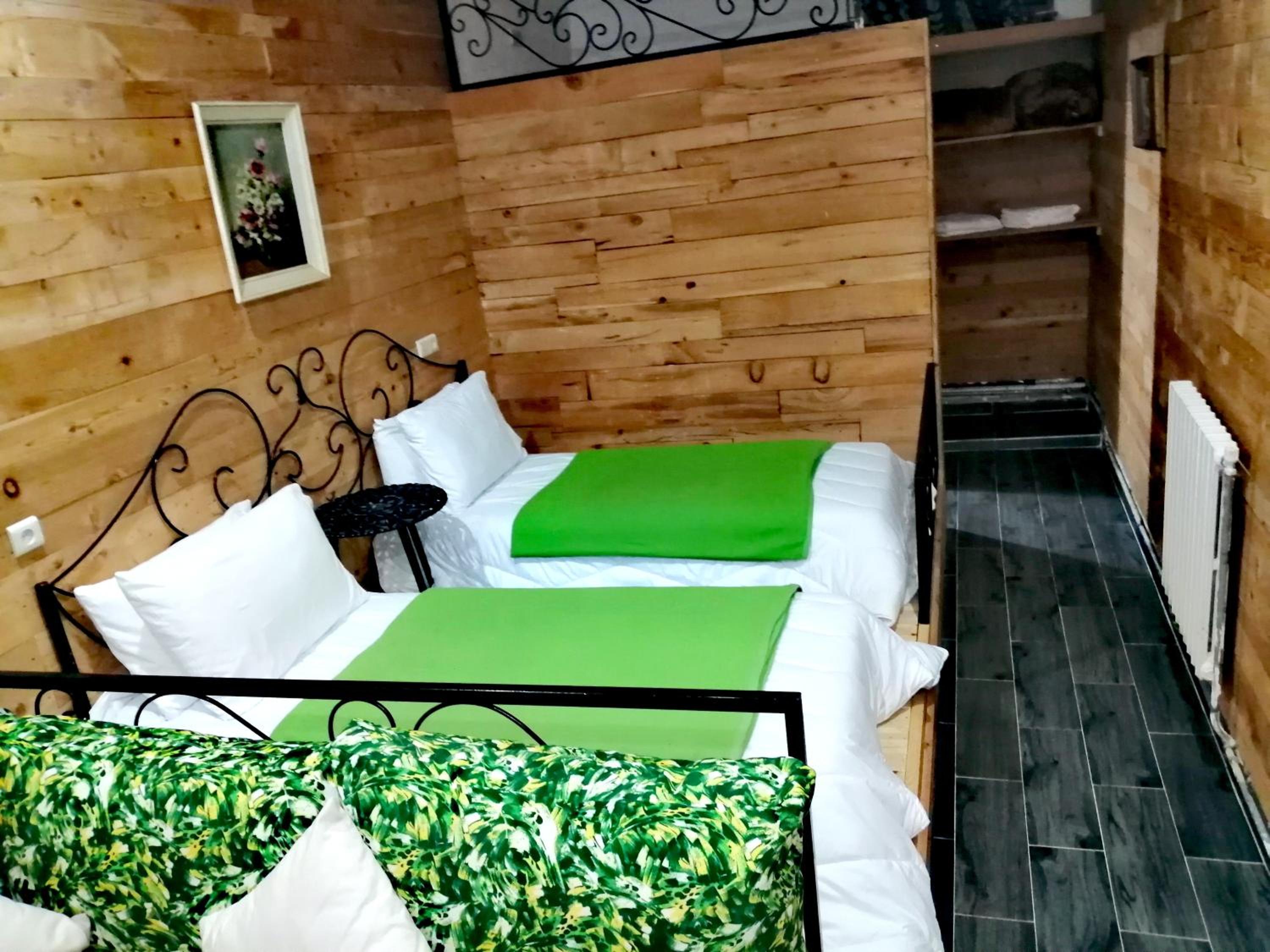 Standard Twin Room - Photo 1