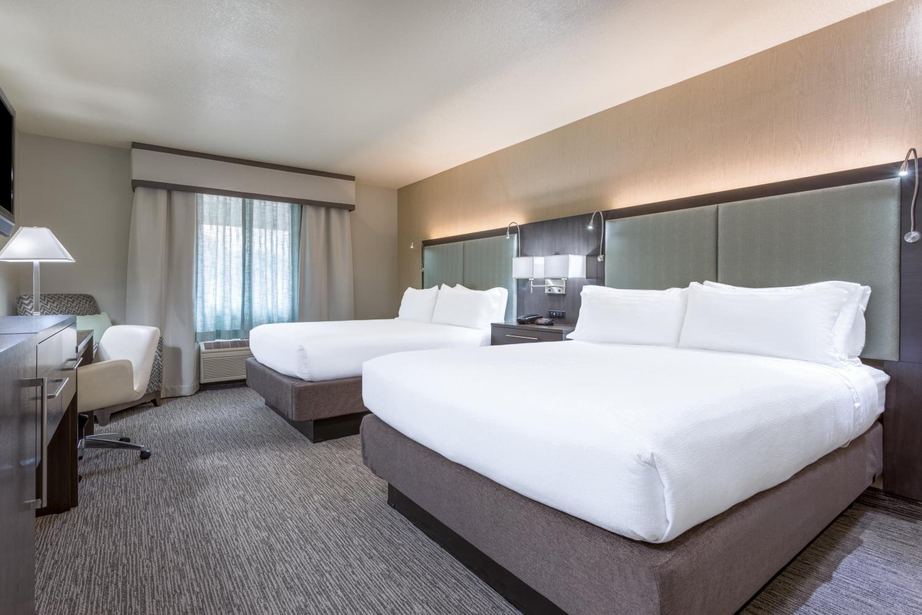 Standard Room with Two Queen Beds