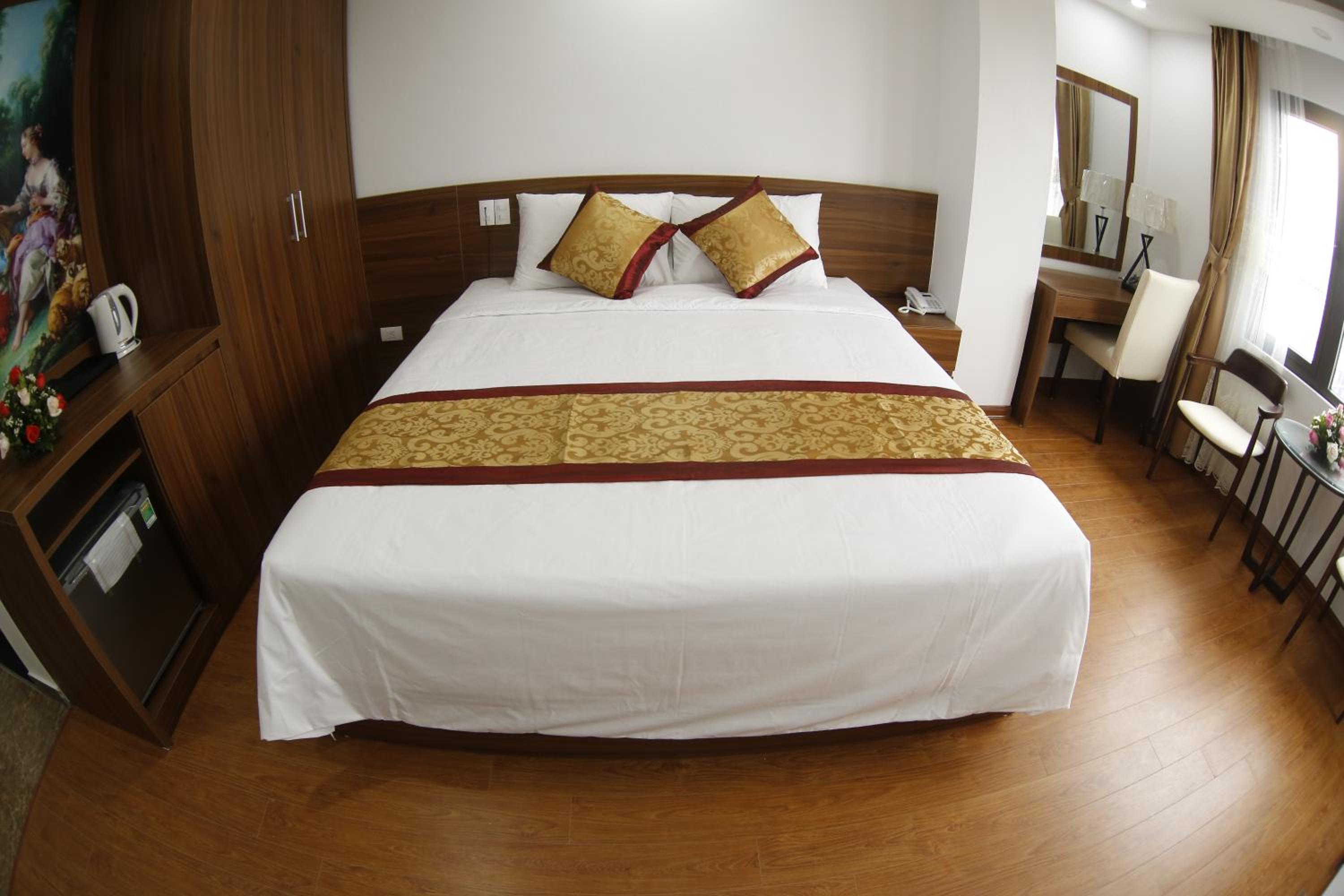 Large Double Room photo 2