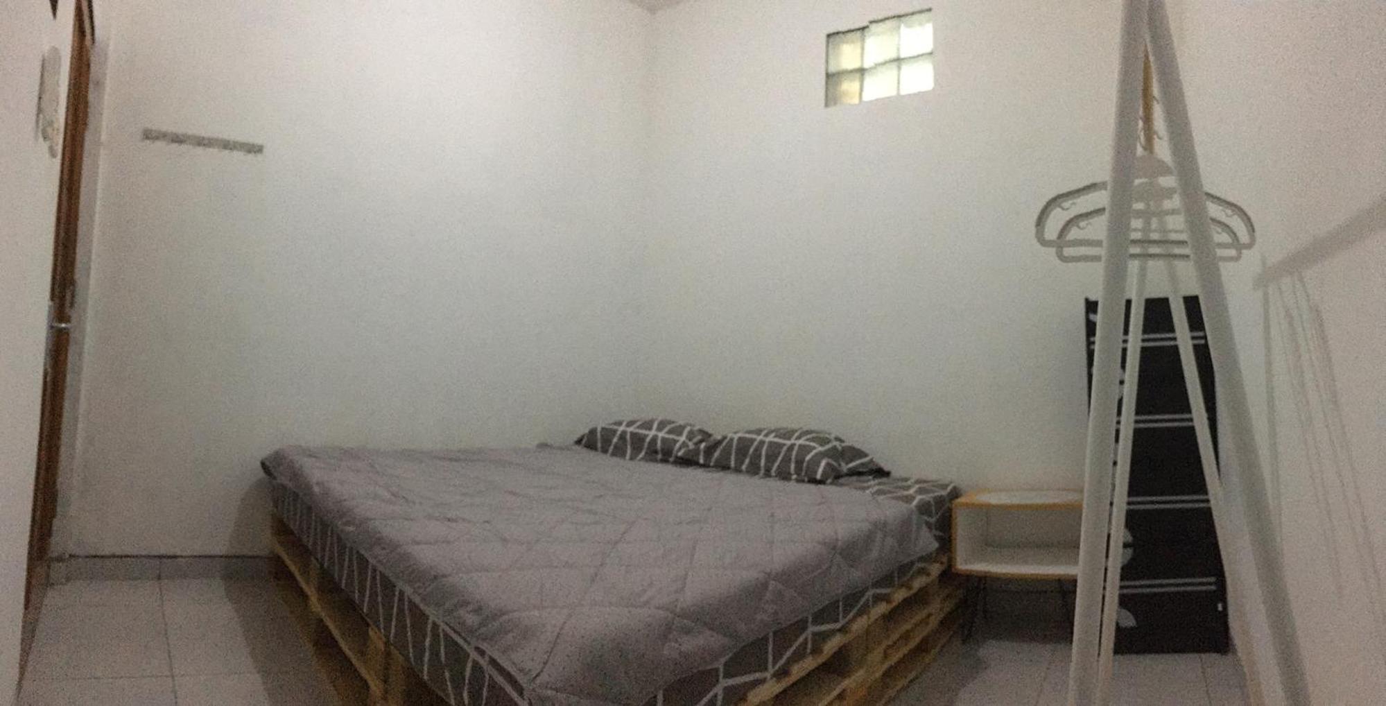 Two-Bedroom House - Photo 8
