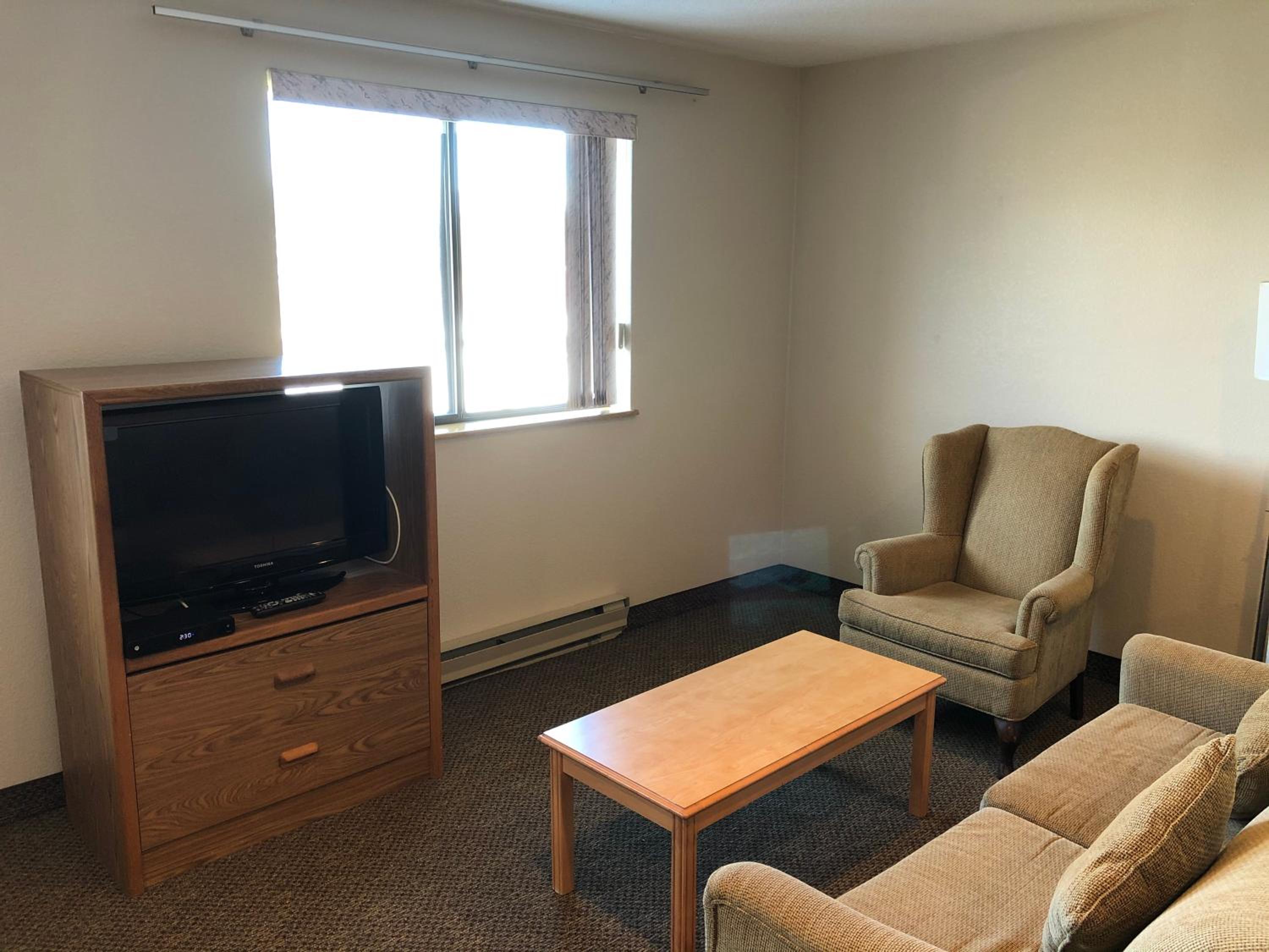 King Studio Suite - Non-Smoking - Photo 3