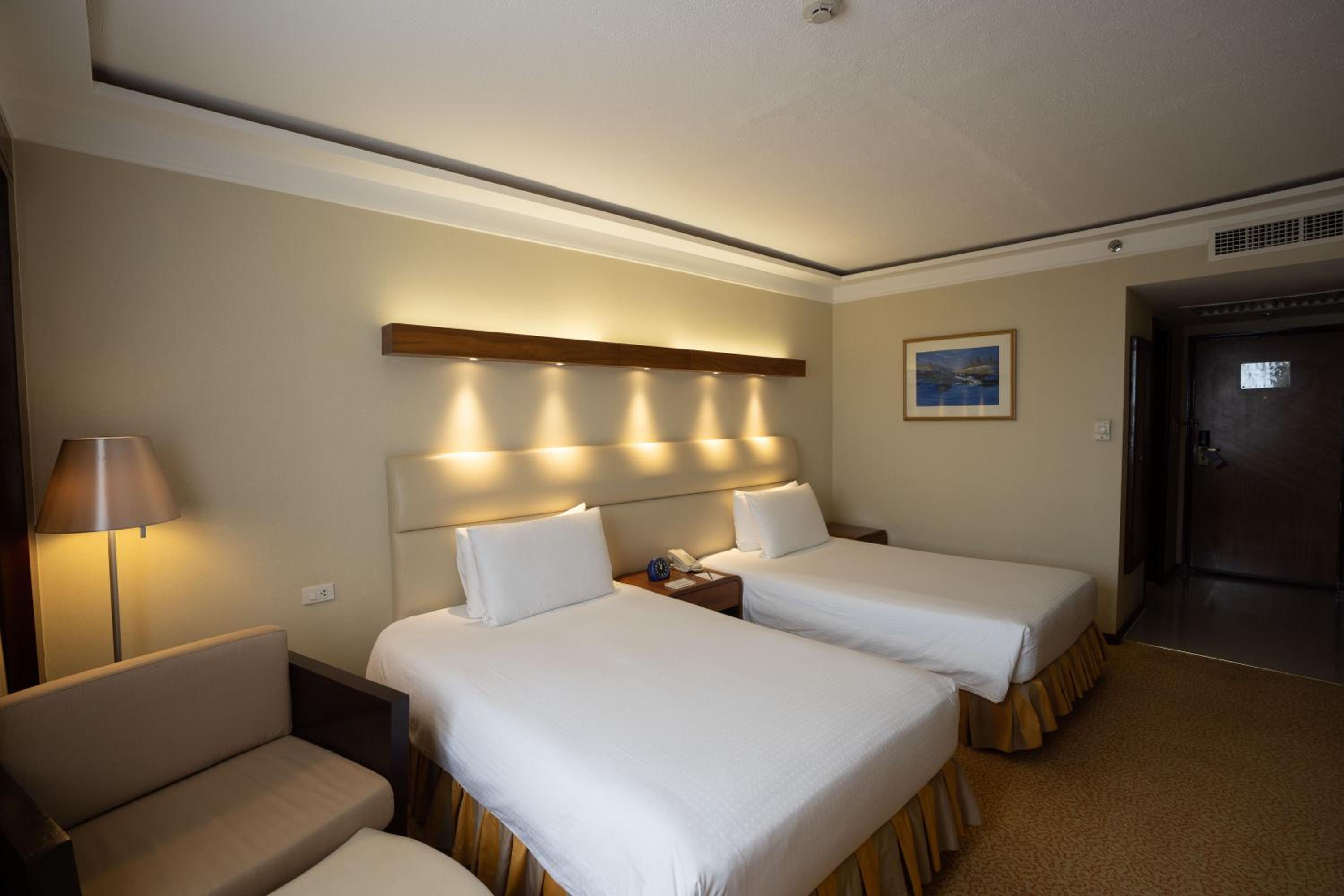 Deluxe Double or Twin Room with Mountain View Deluxe Double or Twin Room with Mountain View