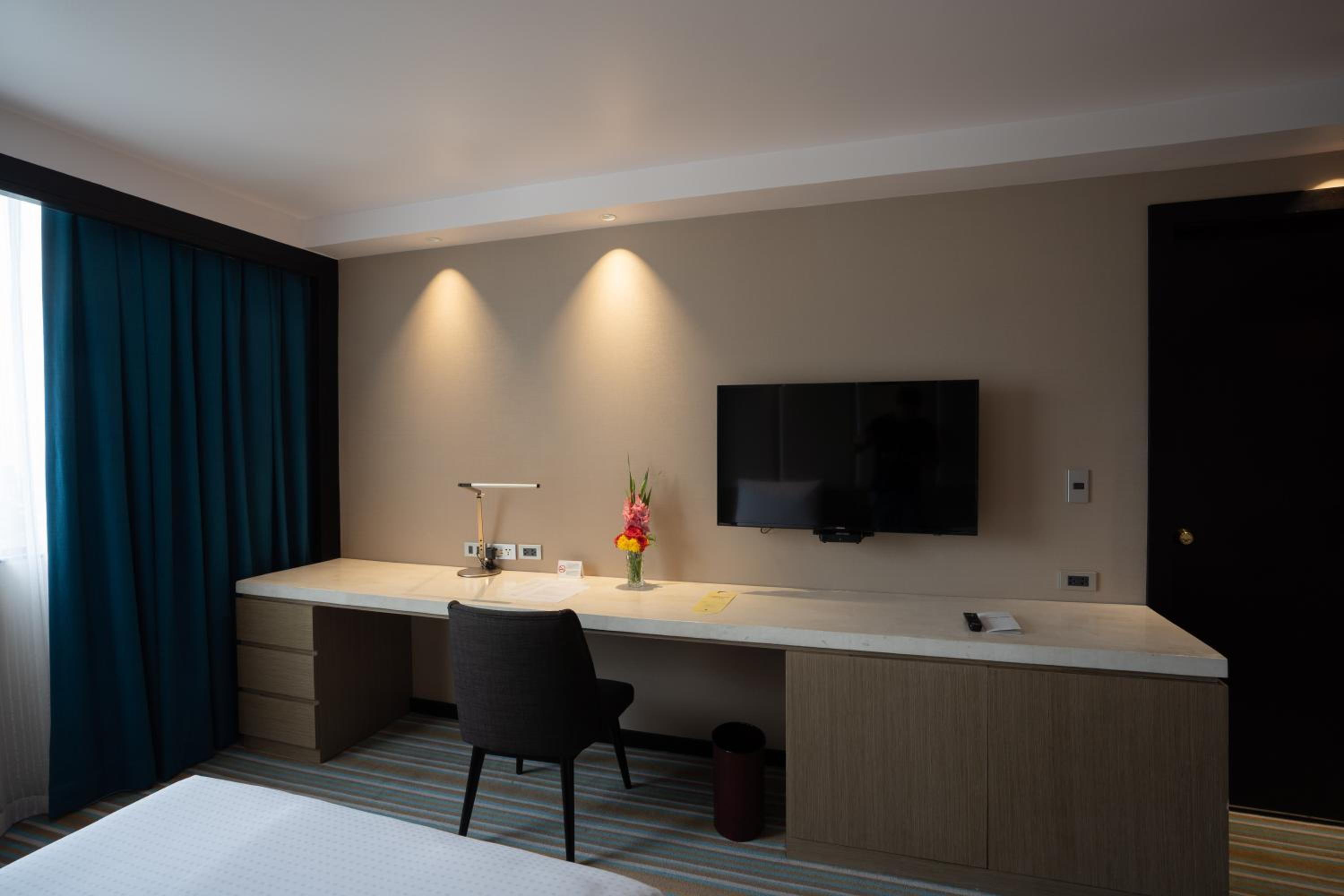 Premier Double or Twin Room with Mountain View Premier Double or Twin Room with Mountain View