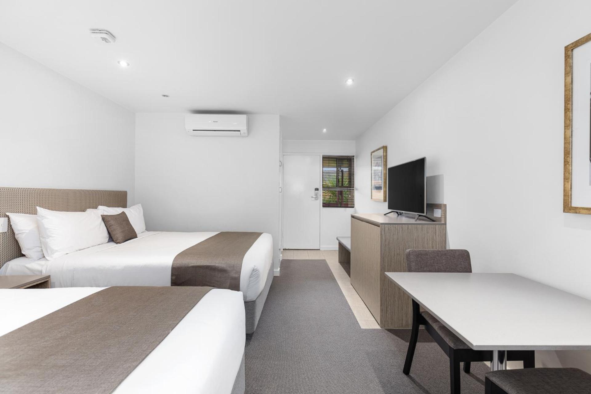 Deluxe Twin Room photo 3