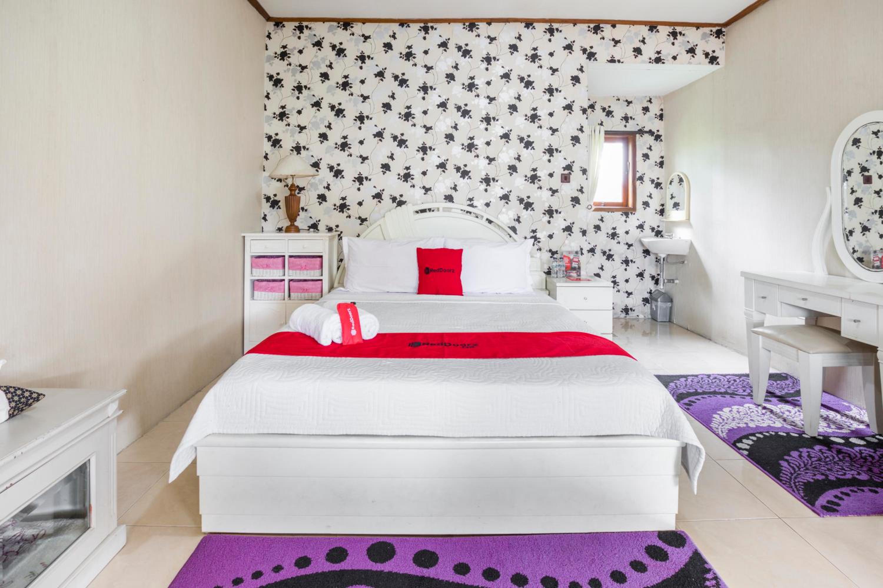Deluxe Room - Photo 4