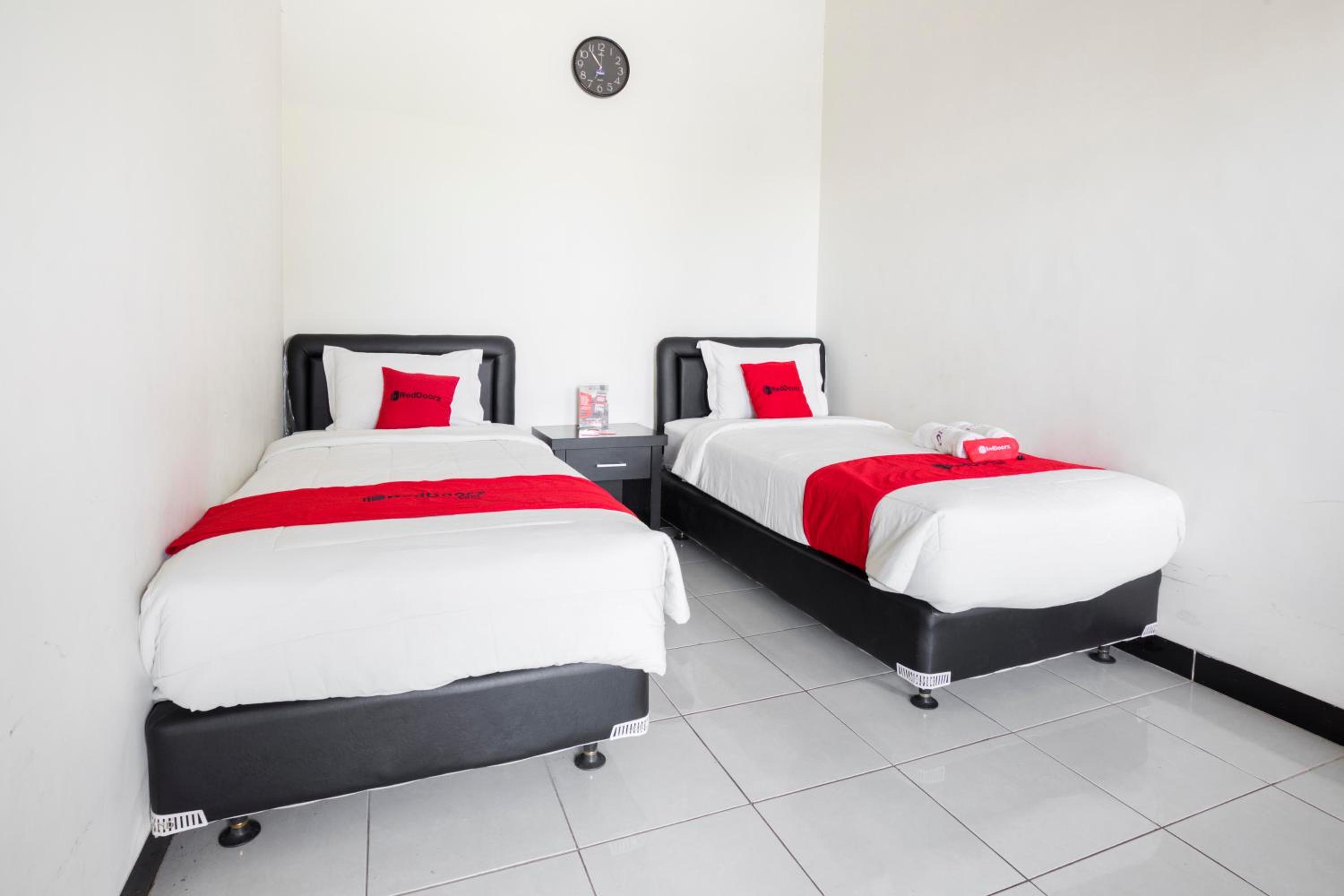 Twin Room - Photo 1