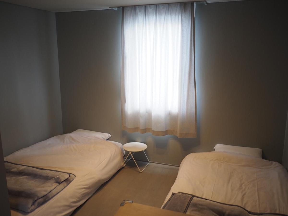 Twin Room with Shower - Photo 1