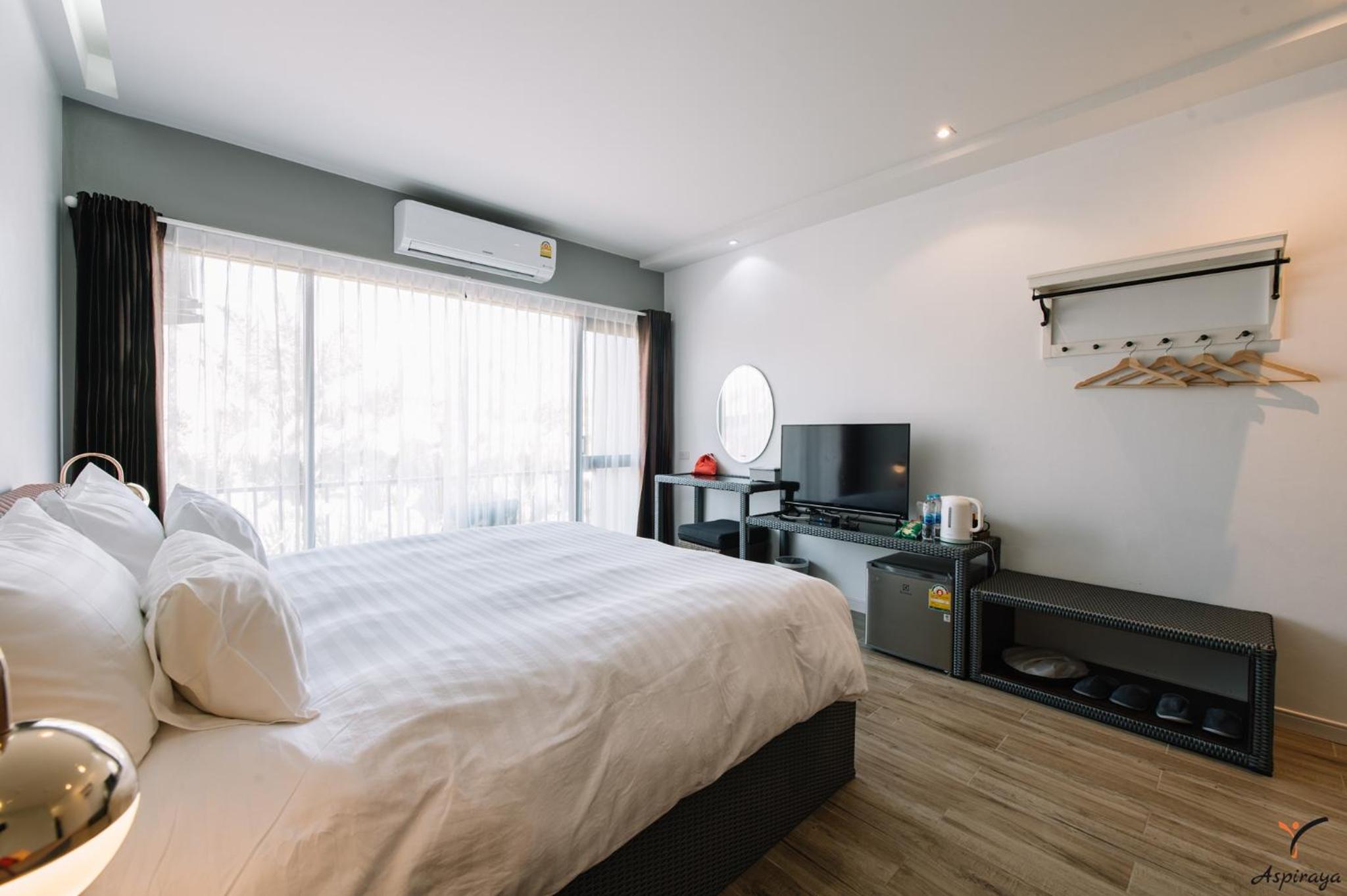 Deluxe Double Room - Photo 10