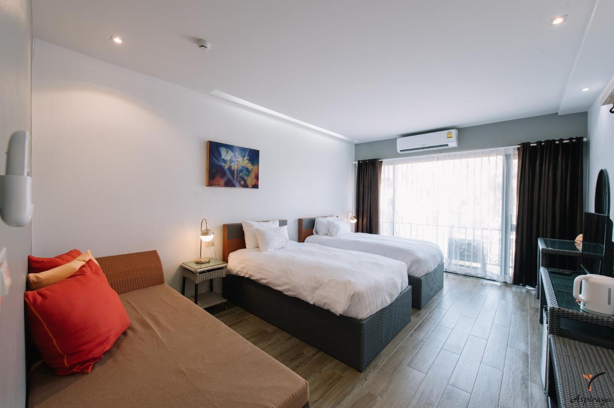 Deluxe Twin Room - Photo 6