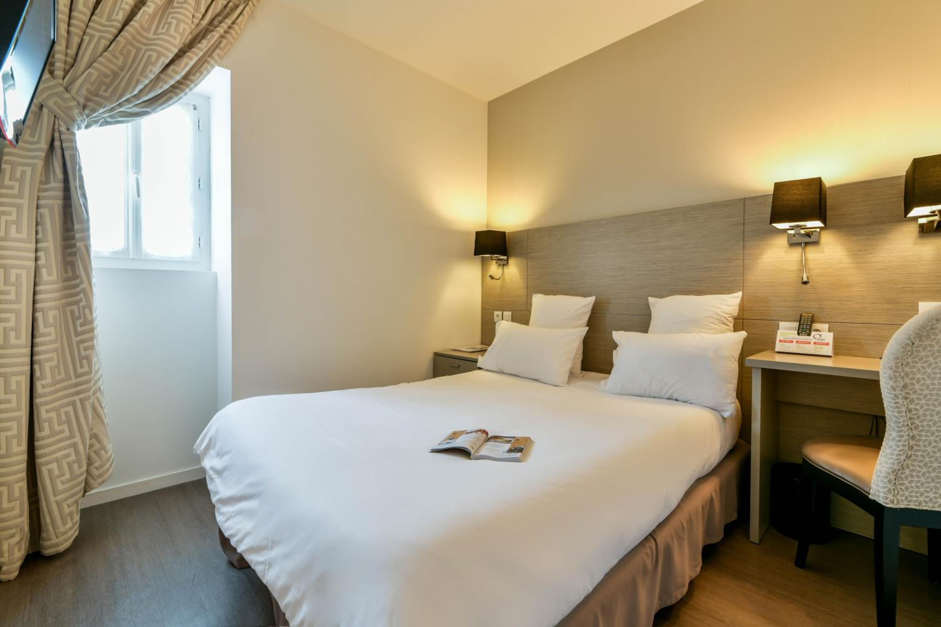 Double Room - Photo 19