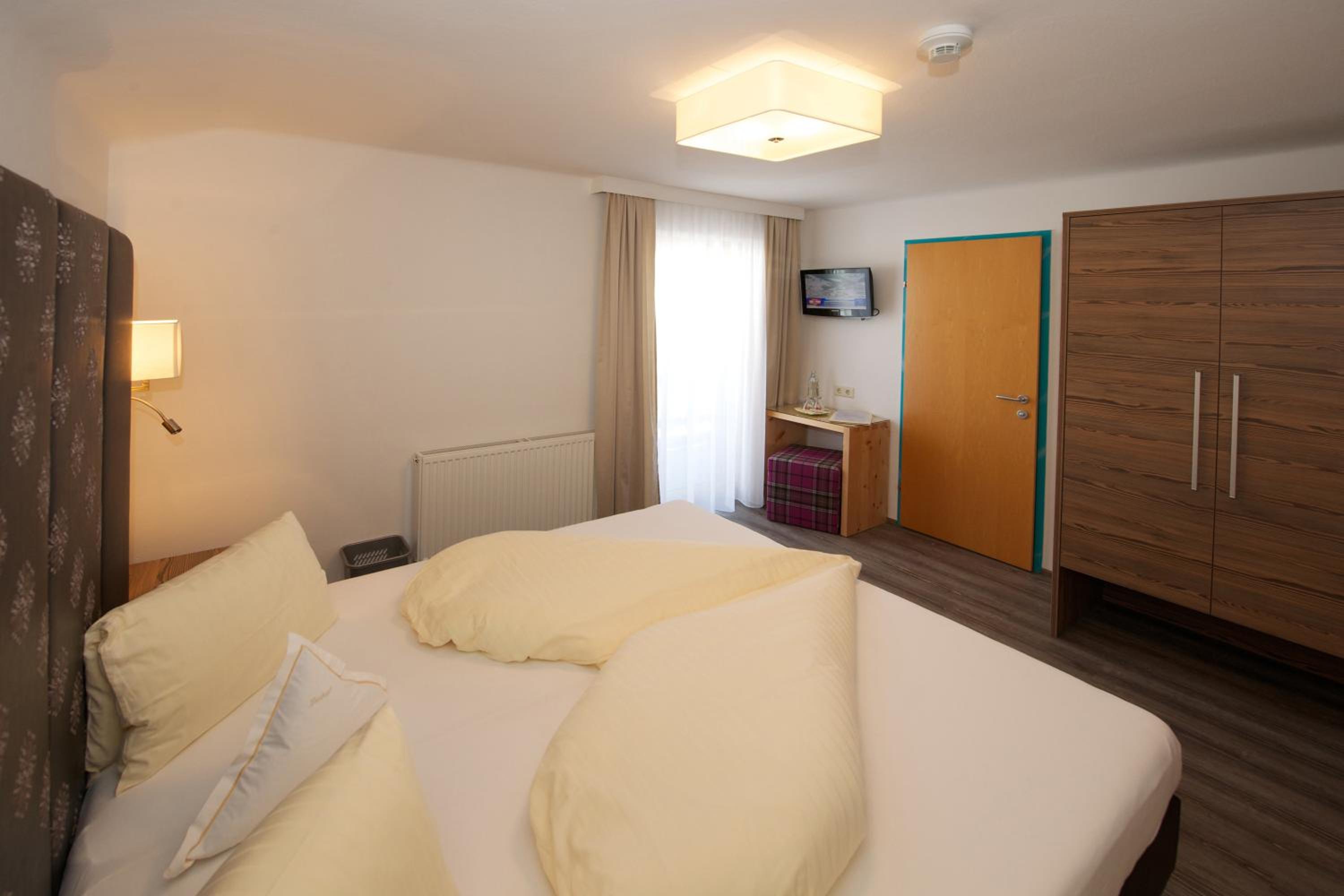 Double Room with Balcony photo 2