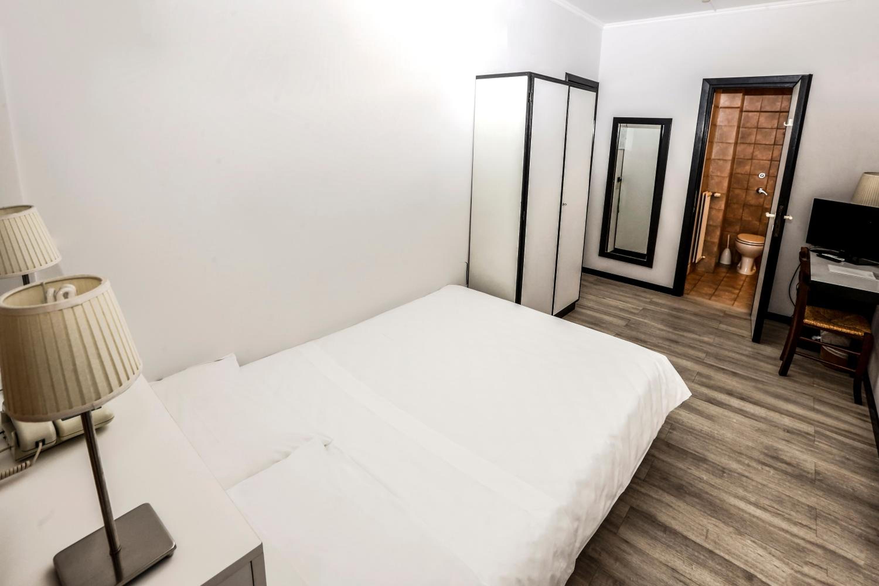 Economy Double Room