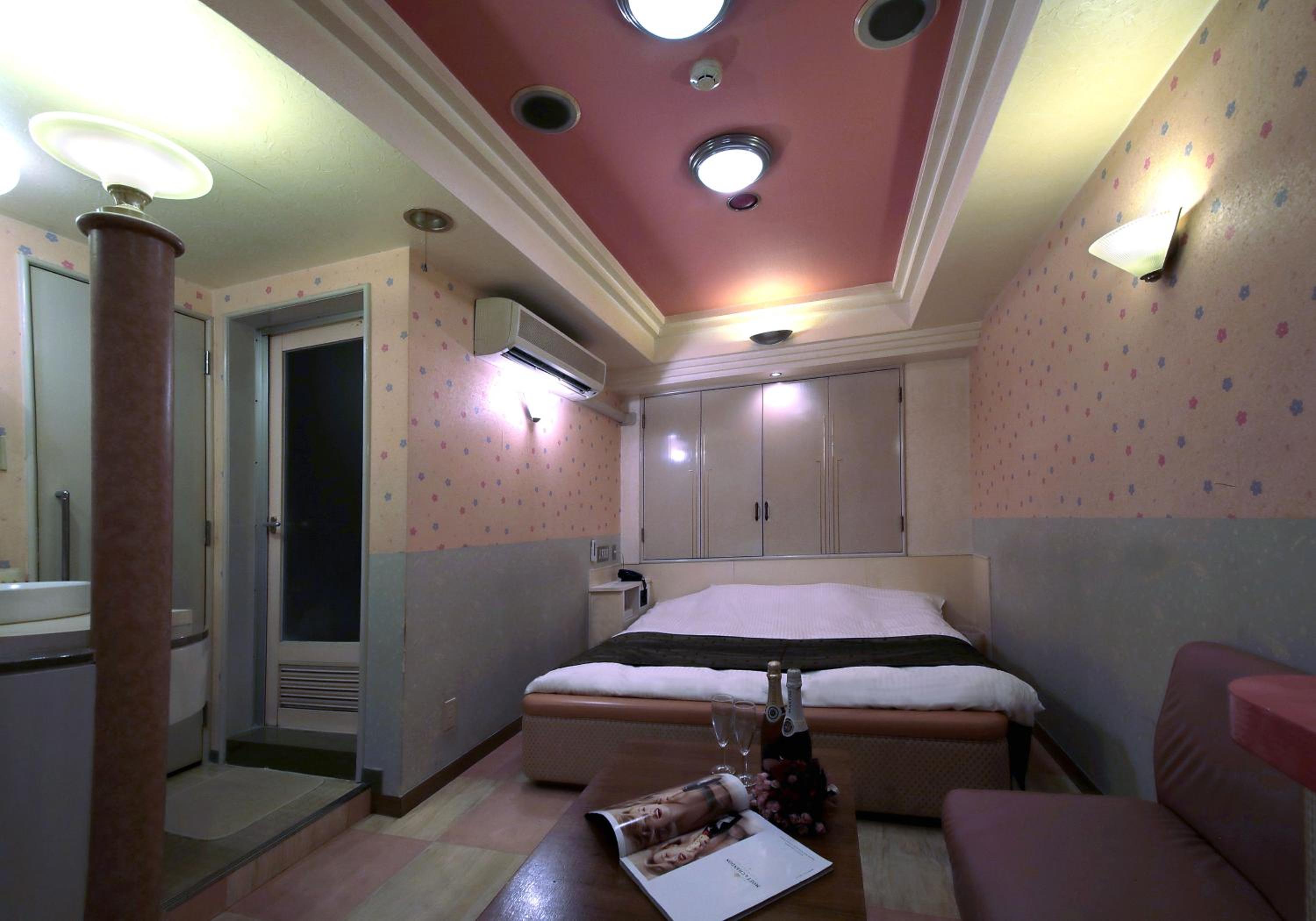 Standard Double Room - Photo 4