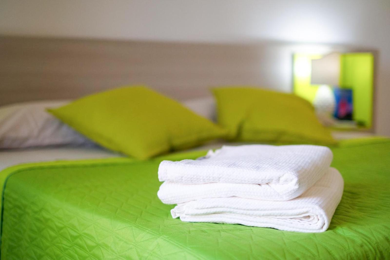 Deluxe Double Room with Balcony and Sea View - Photo 2