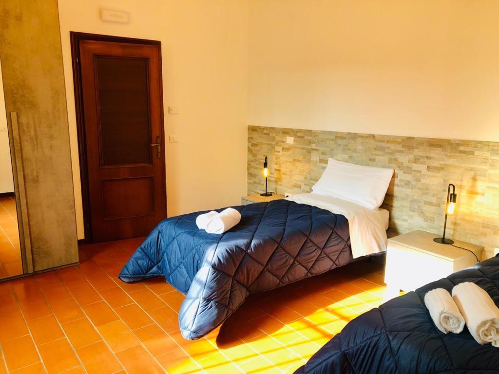 Double Room - Photo 5
