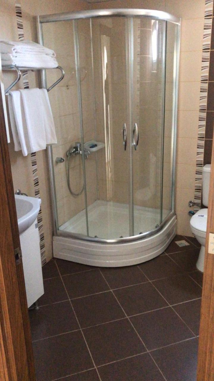 One-Bedroom Apartment (2 Adults + 2 Children)