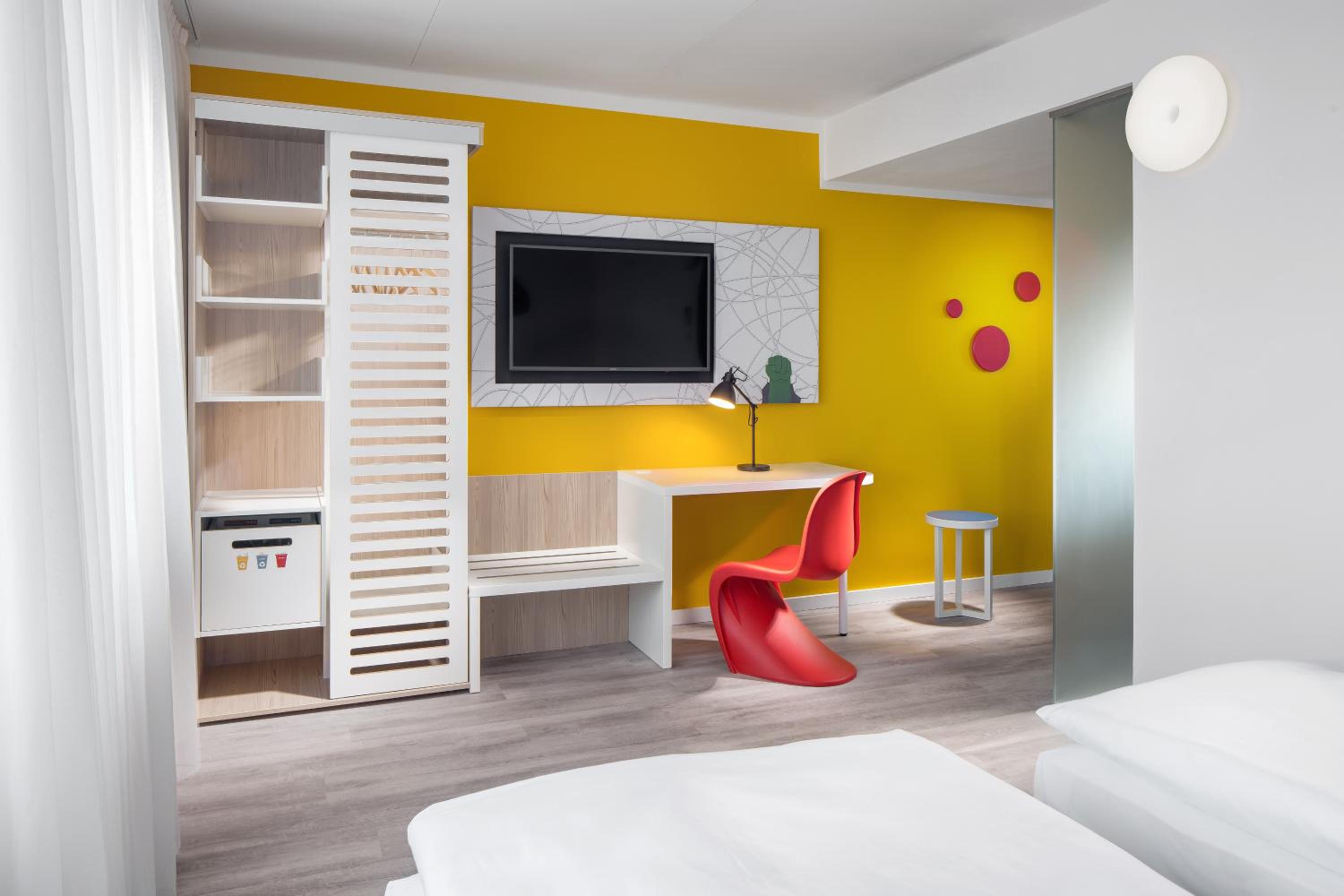 Double or Twin Room - Photo 4