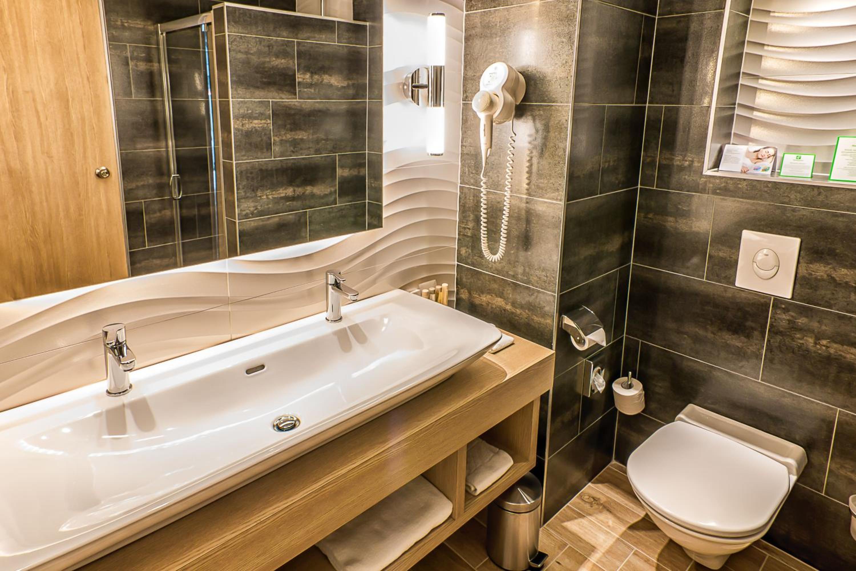 King Suite with Sofa Bed - Photo 9