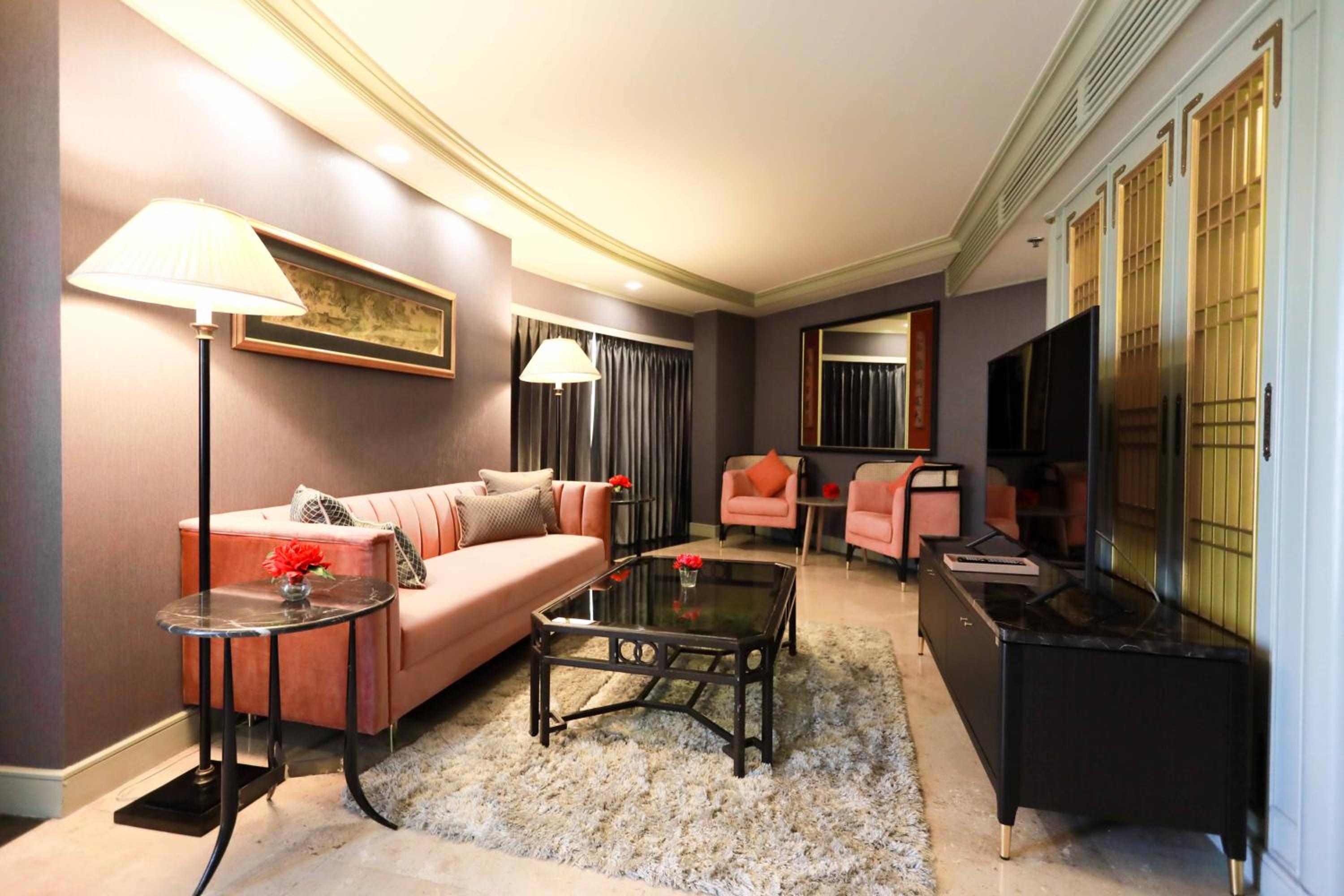 The King Suite with Breakfast photo 3