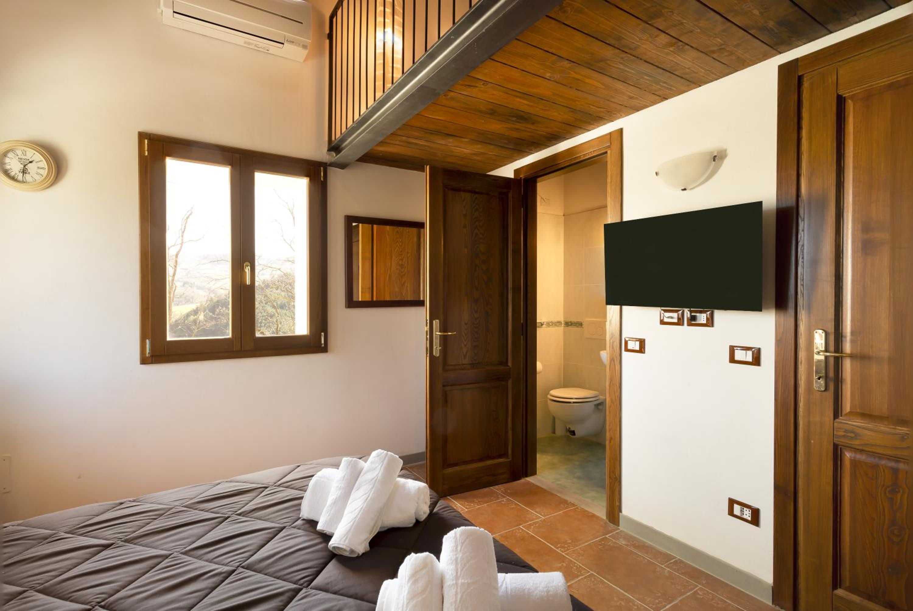 Villa photo 3