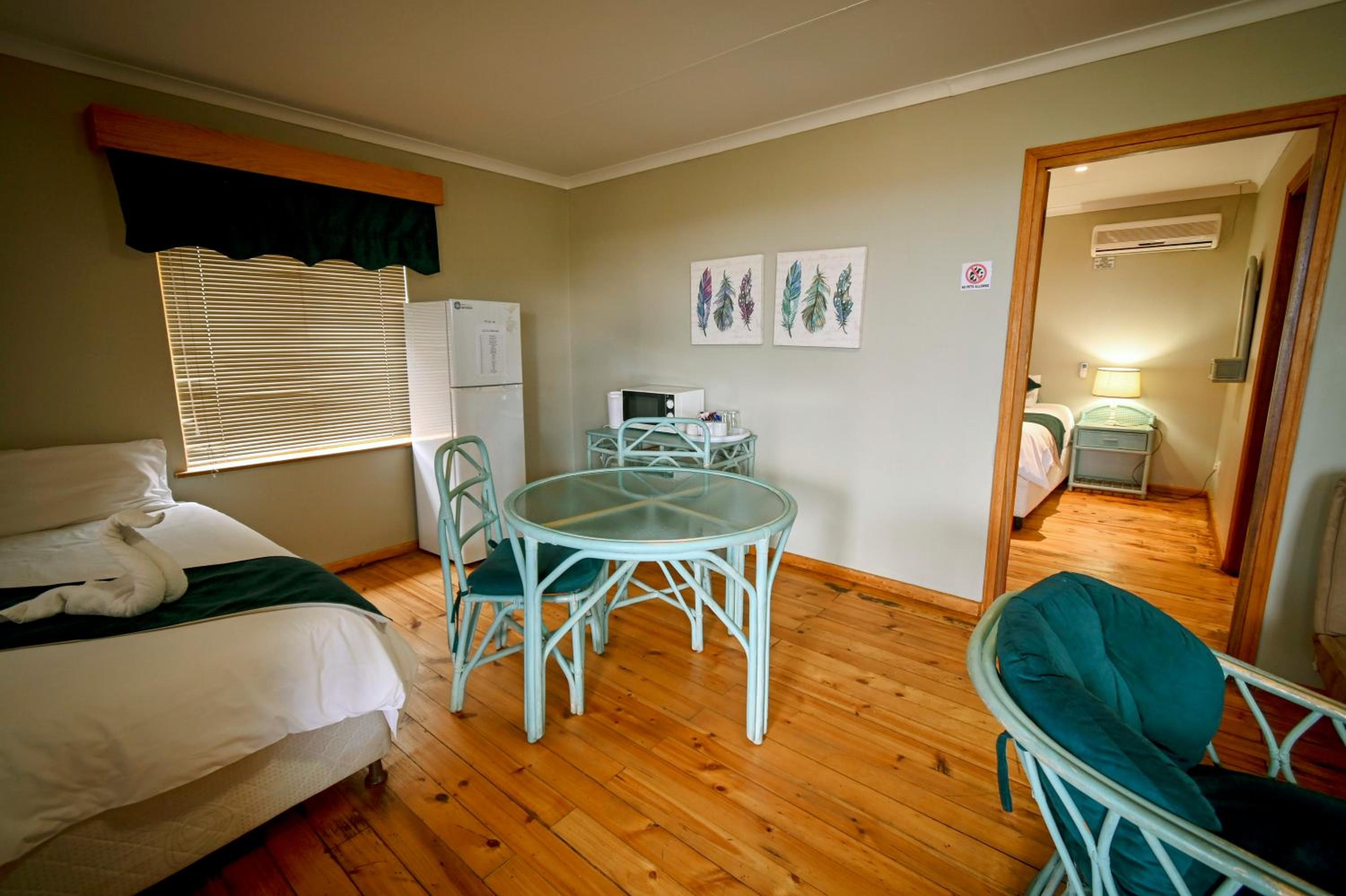 Double Bed Cabin photo 3