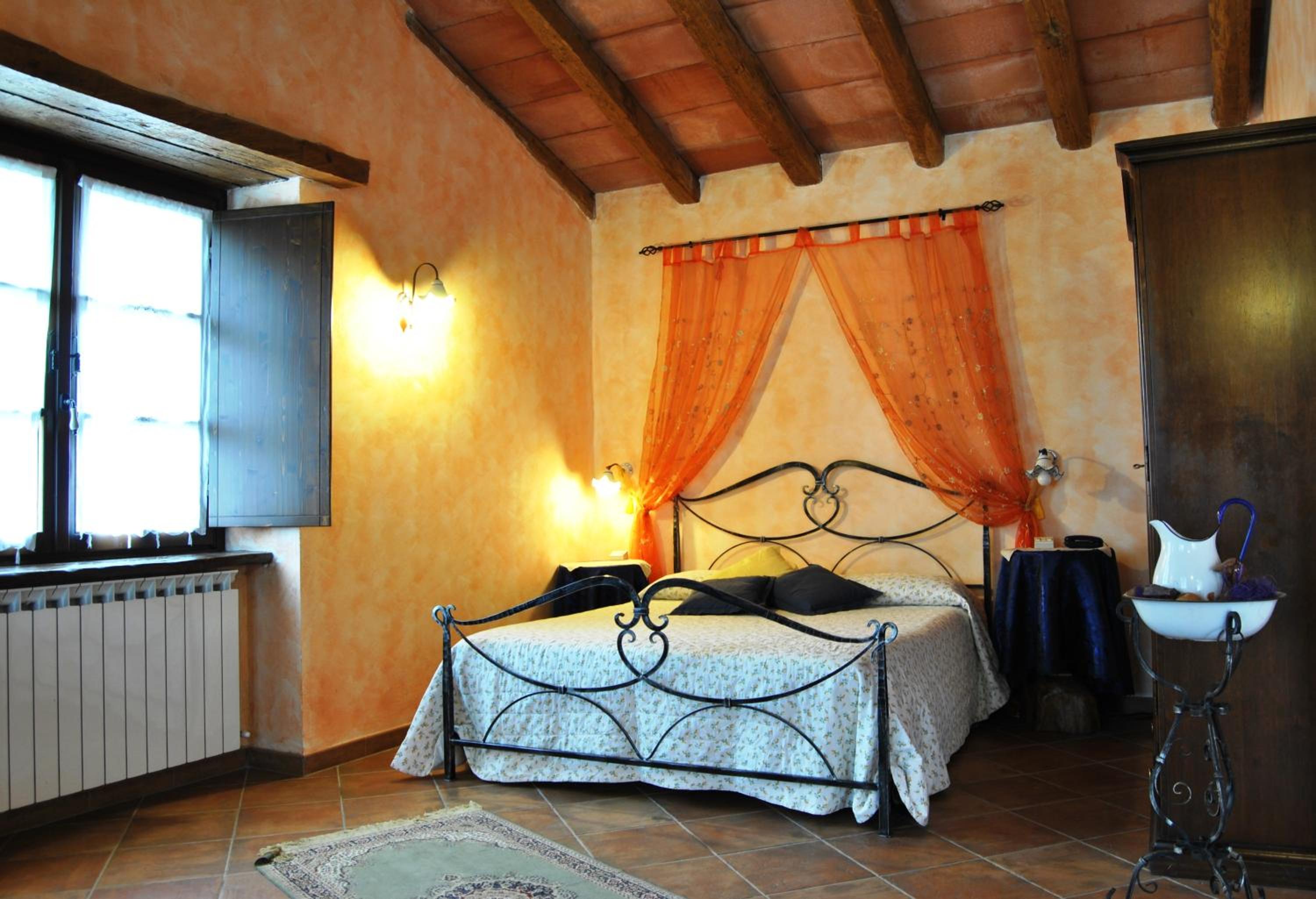 Deluxe Double Room - Photo 16