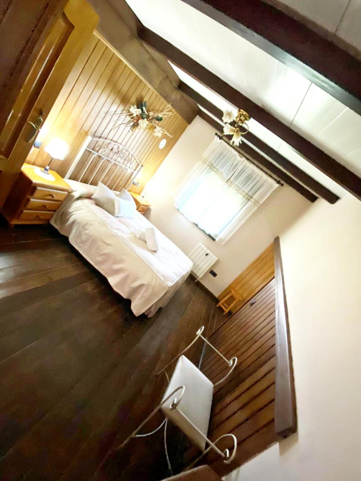 Four-Bedroom House photo 3